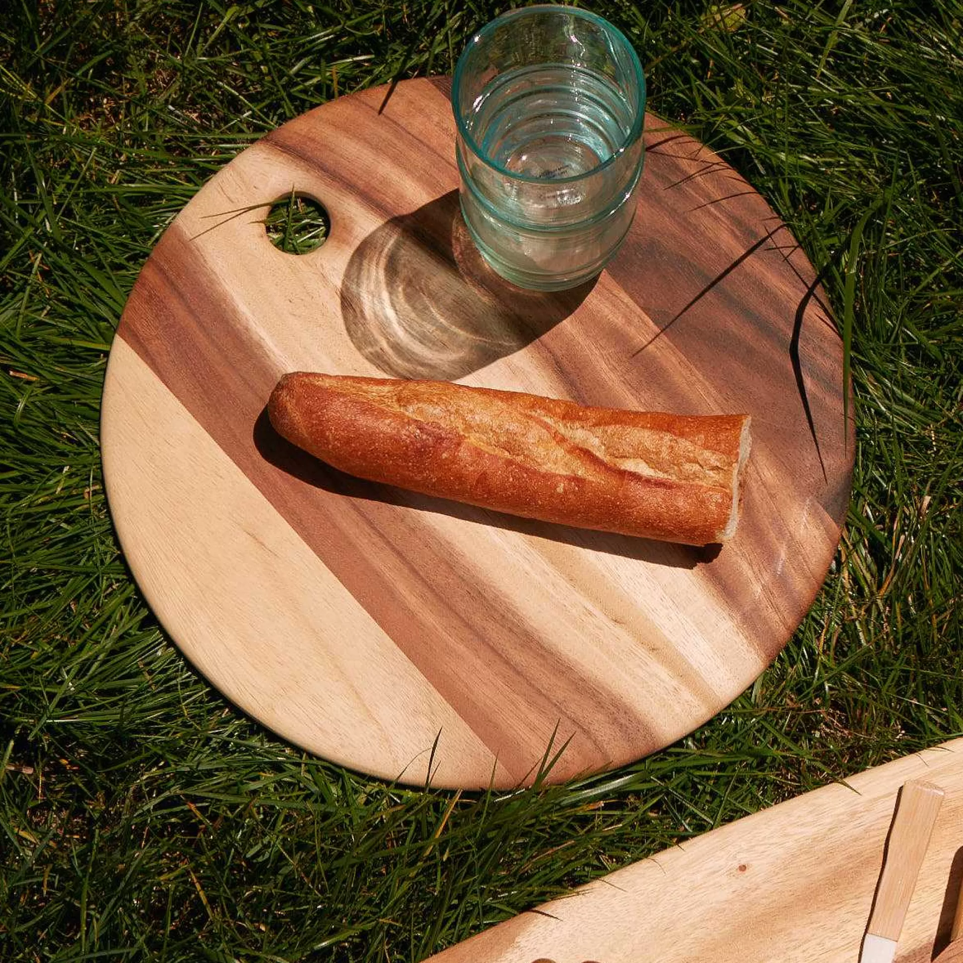 Be Home Wood Serving Boards<Acacia Round Serving Board