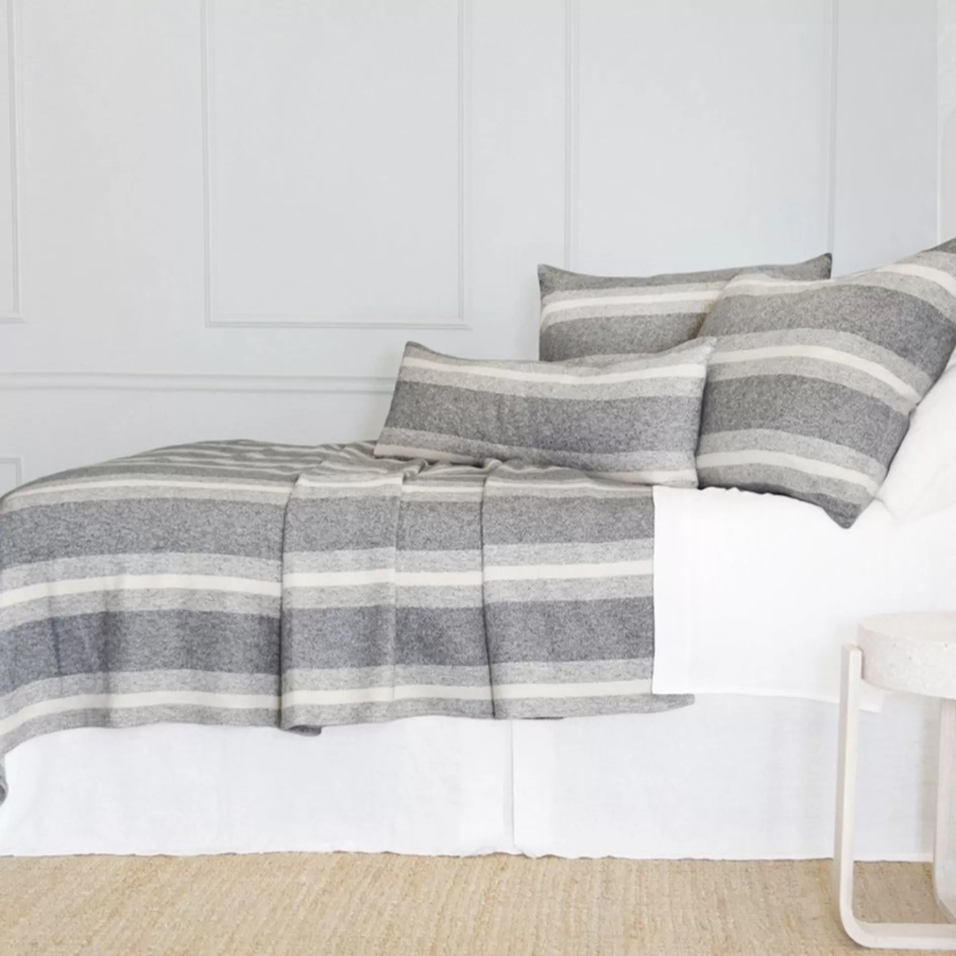 Alpine Blanket, Queen, Grey and Ivory^Be Home Discount