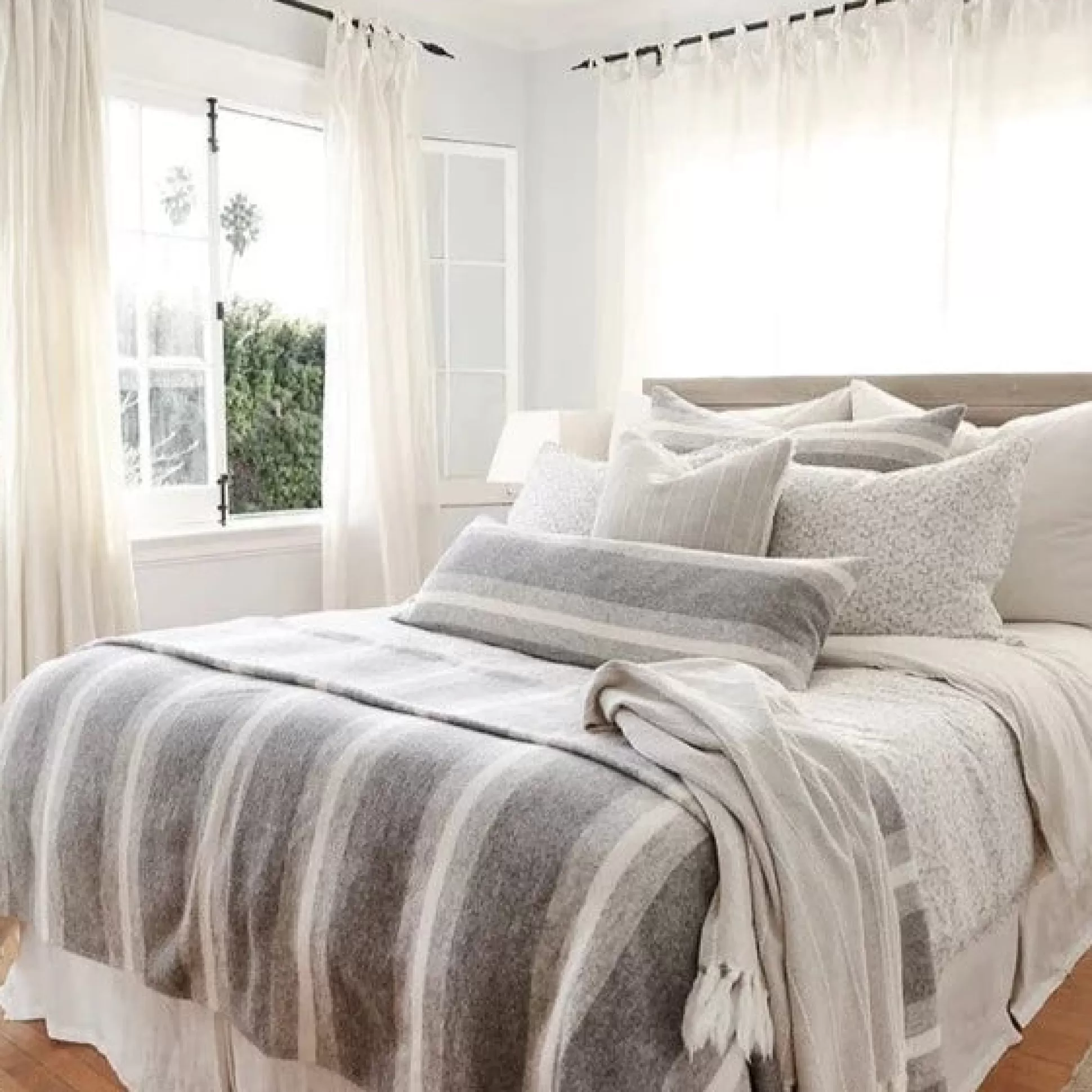 Alpine Oversized Throw, Grey and Ivory^Be Home Store