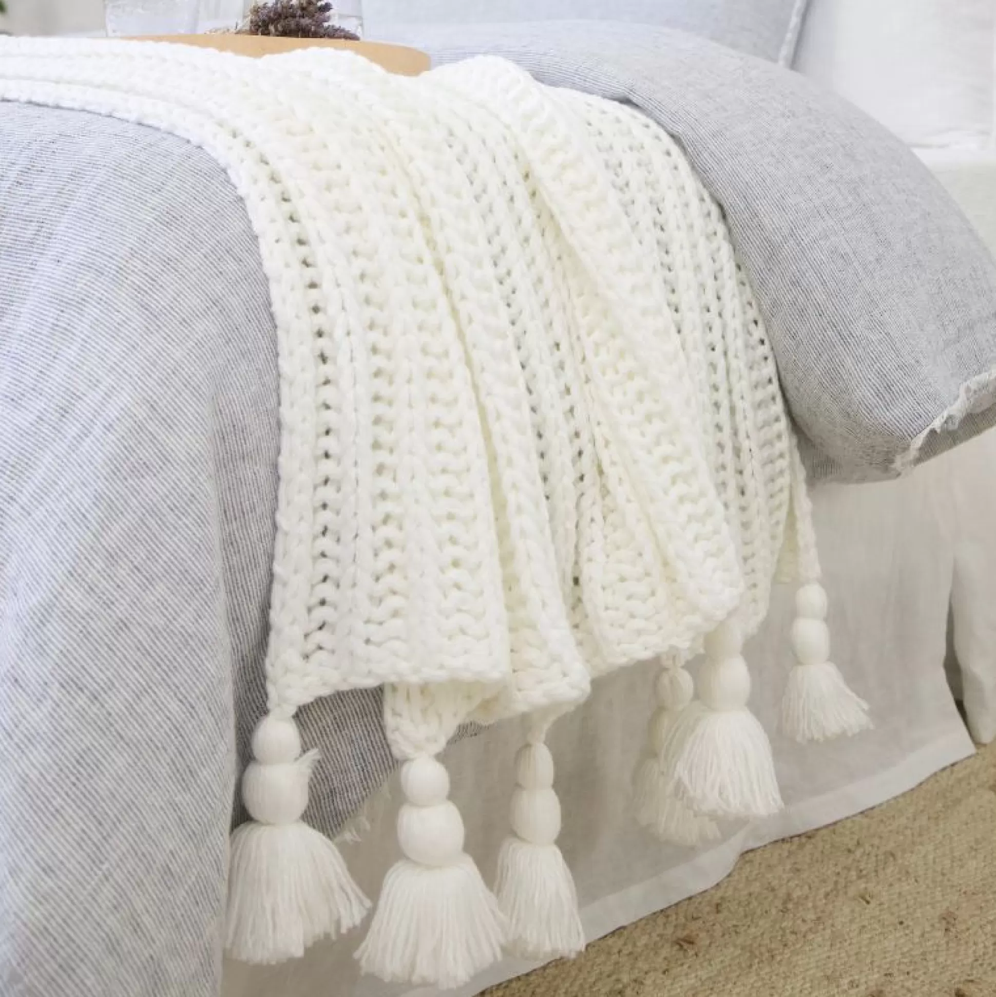 Anacapa Oversized Throw, White^Be Home Best