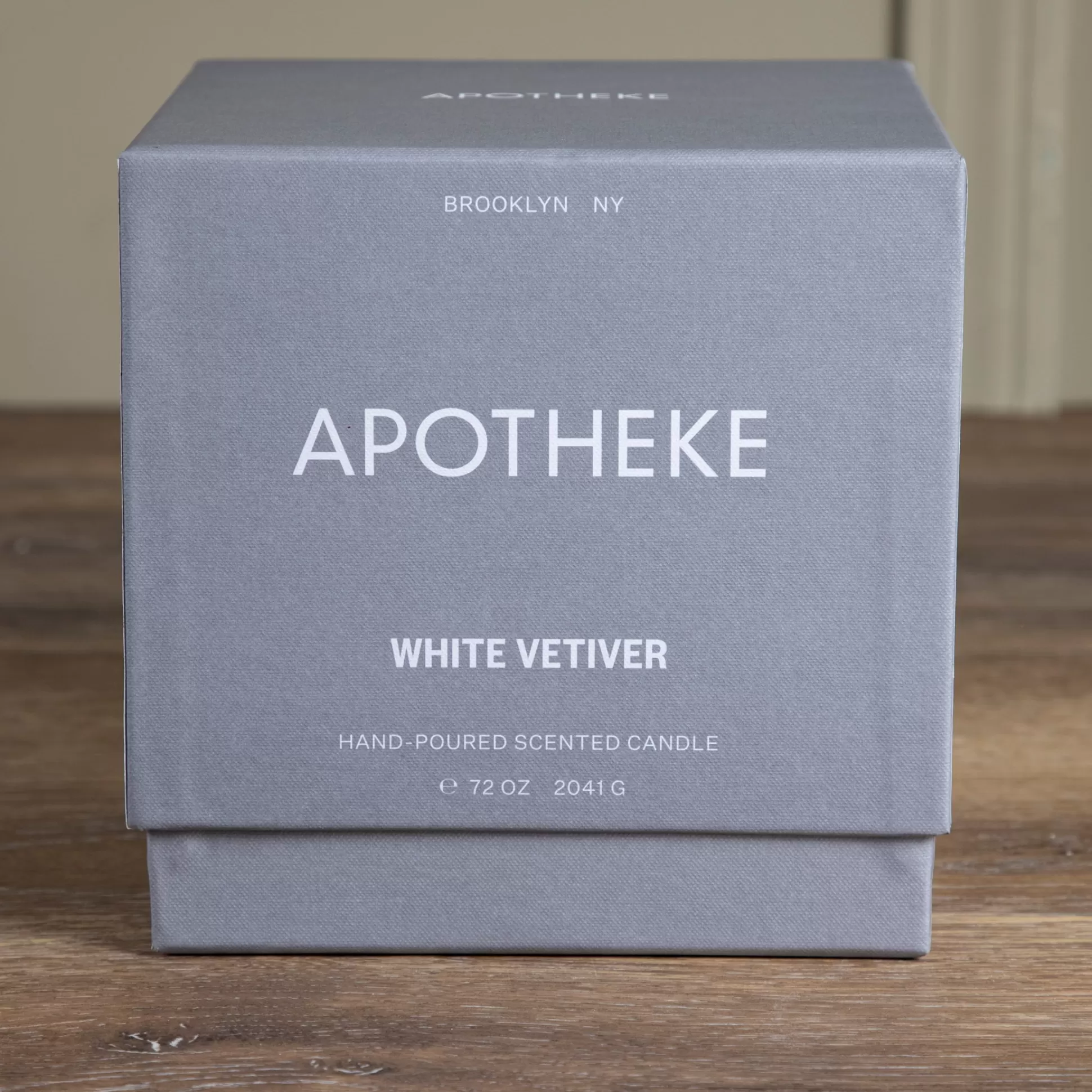 Apotheke Concrete 4-Wick Candle, White Vetiver^Be Home Online