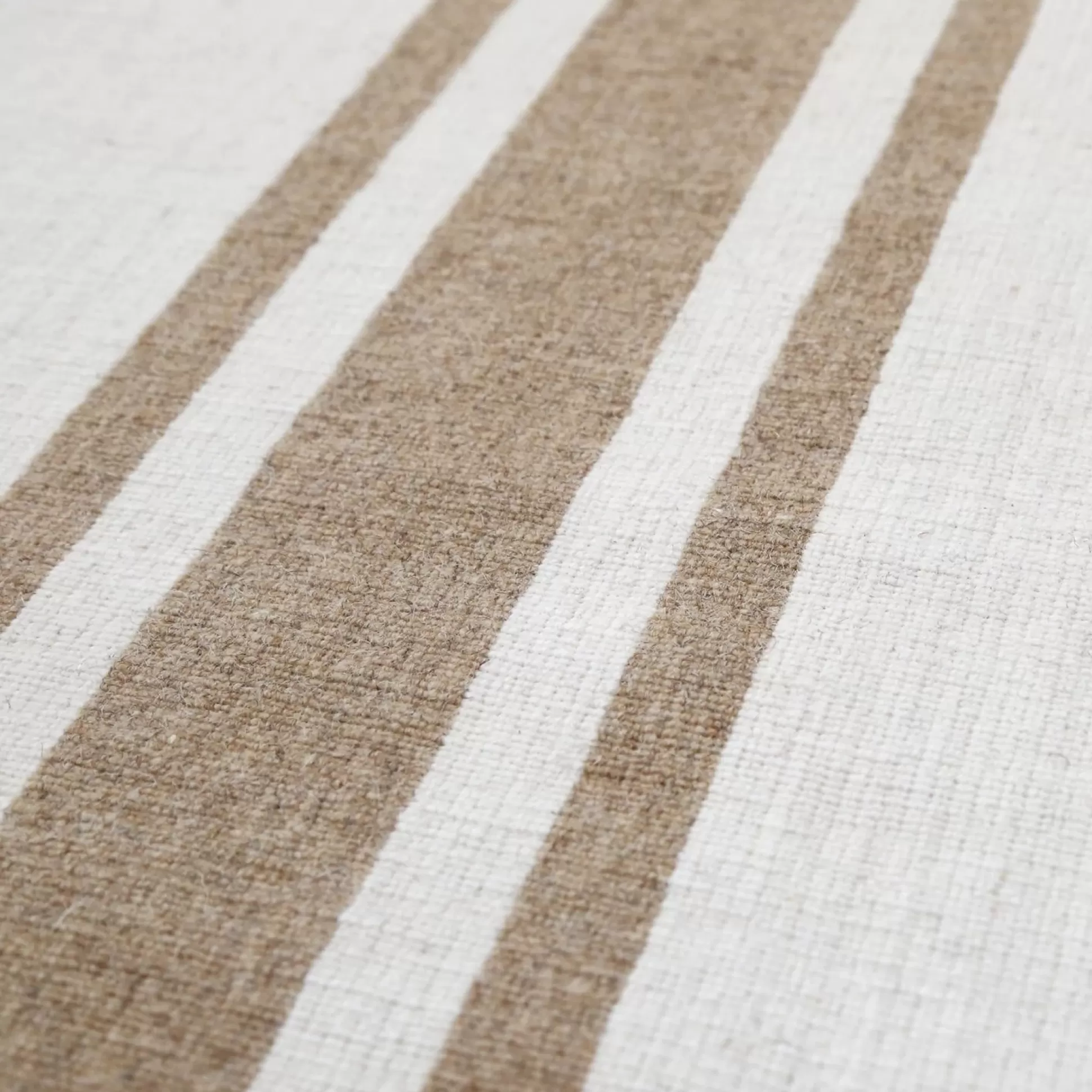 Beachwood Rug 2' x 3', Ivory & Natural^Be Home Flash Sale