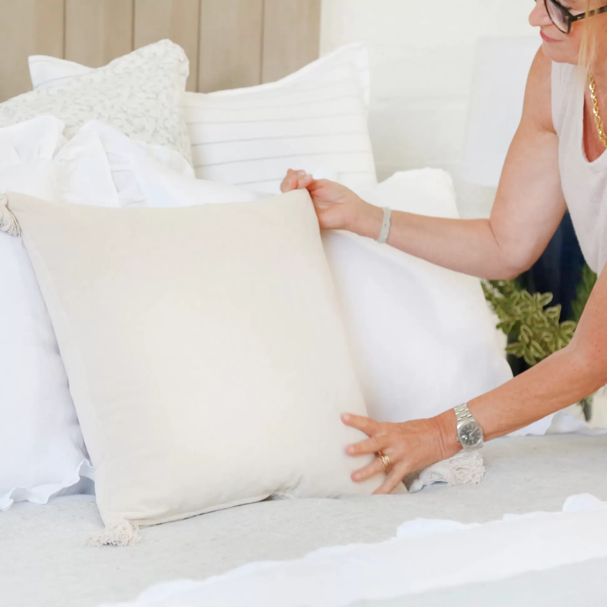 Bianca Square Pillow, White^Be Home Store