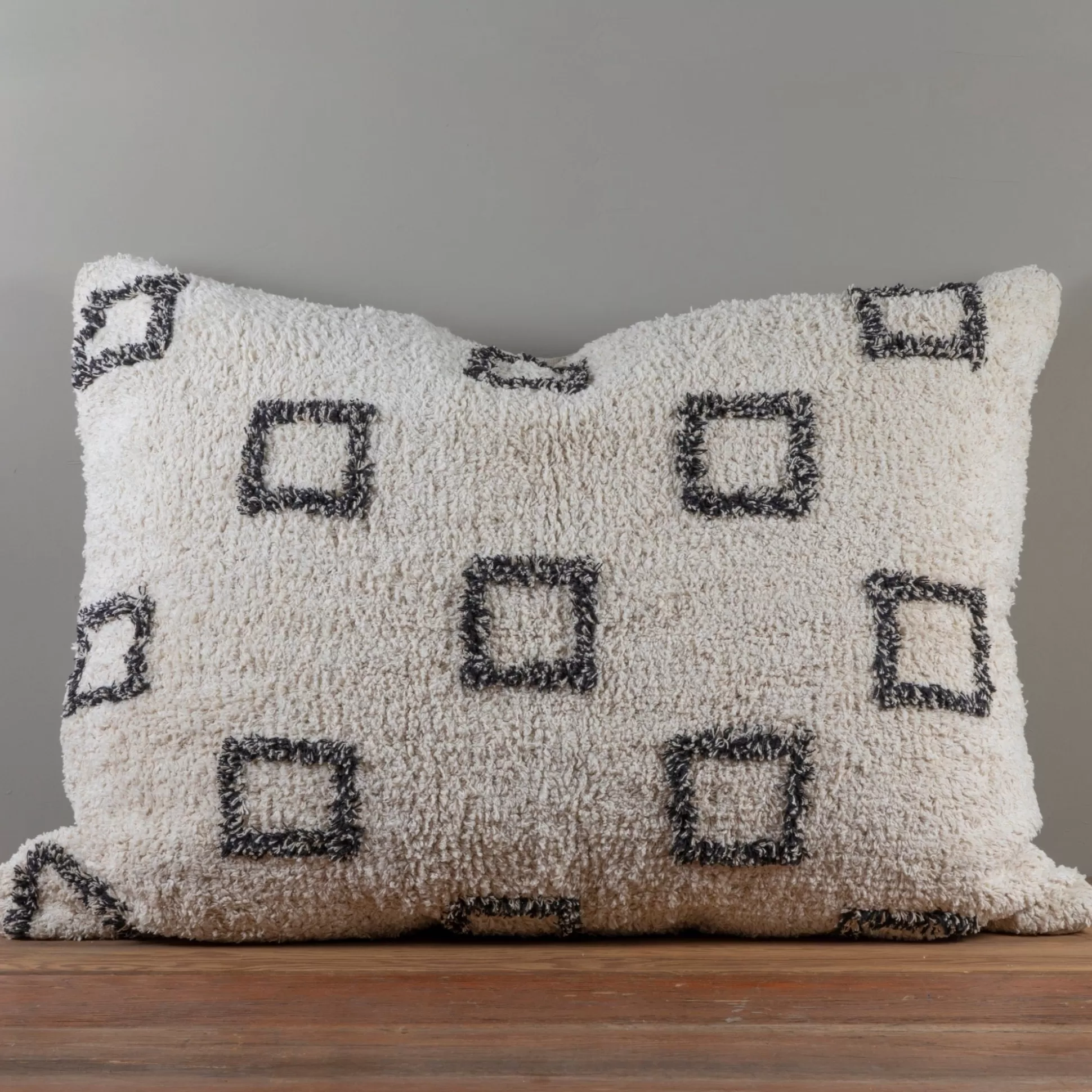 Bowie Big Pillow, Ivory & Grey^Be Home Flash Sale