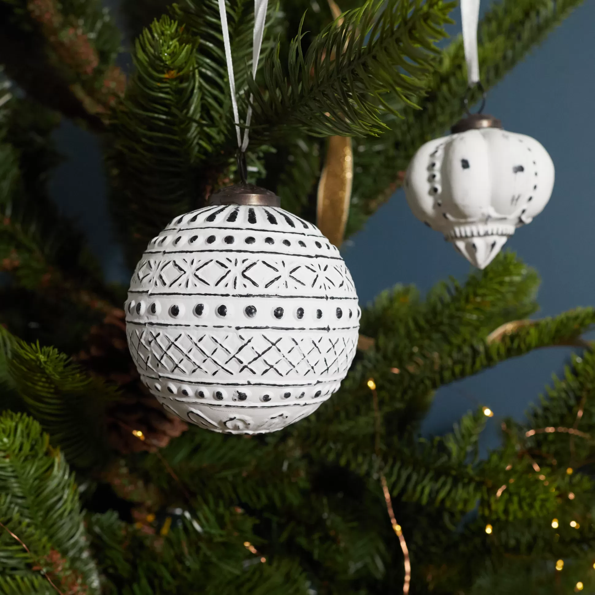 Breckenridge Ornament, Damar^Be Home Flash Sale