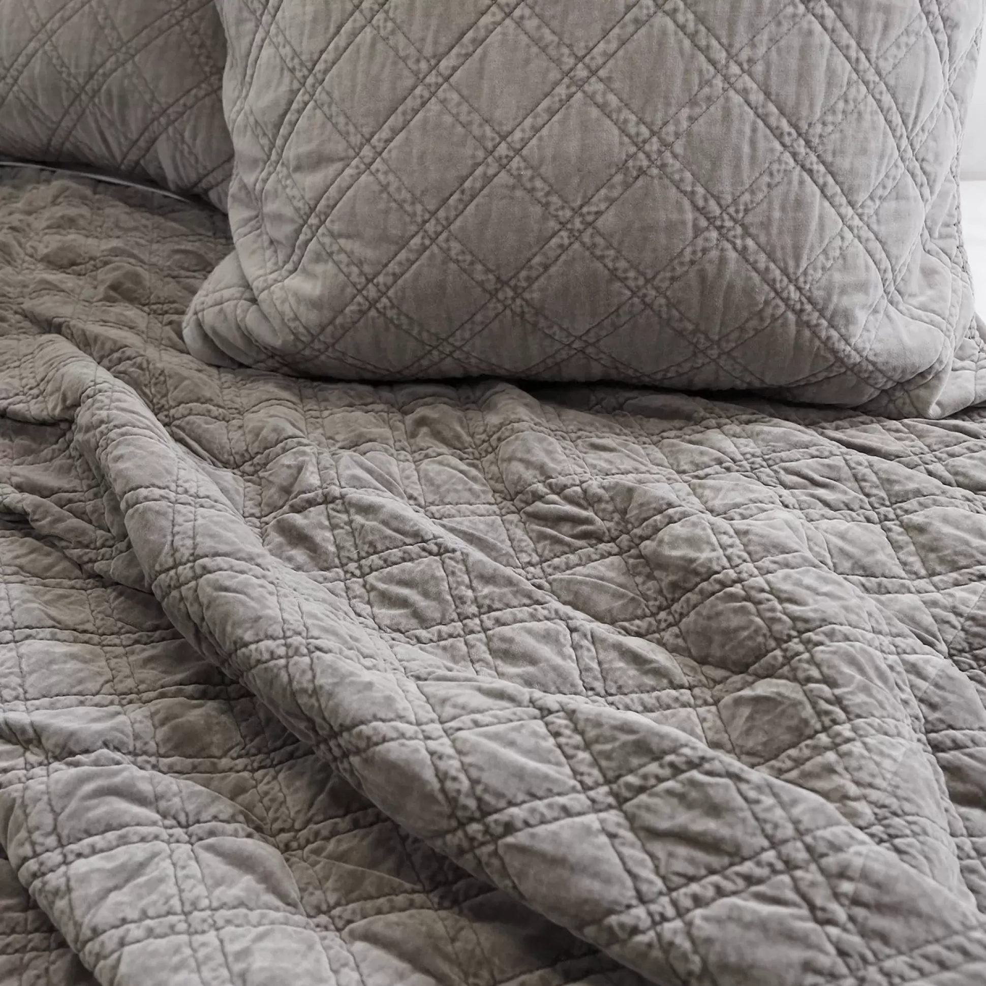 Brussels King Coverlet, Pewter^Be Home Discount