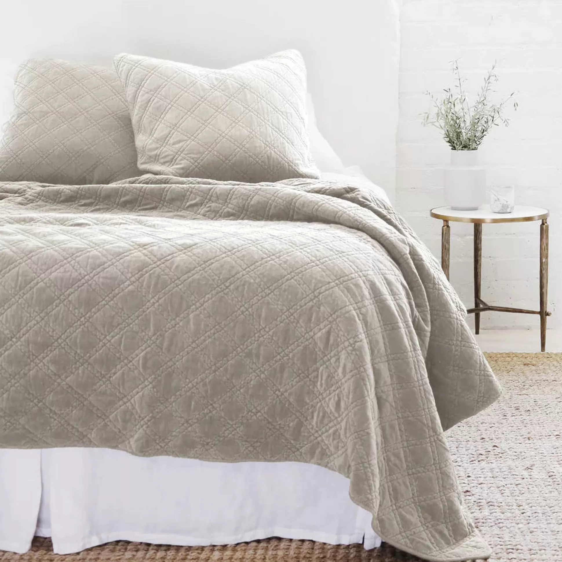 Brussels King Coverlet, Taupe^Be Home New