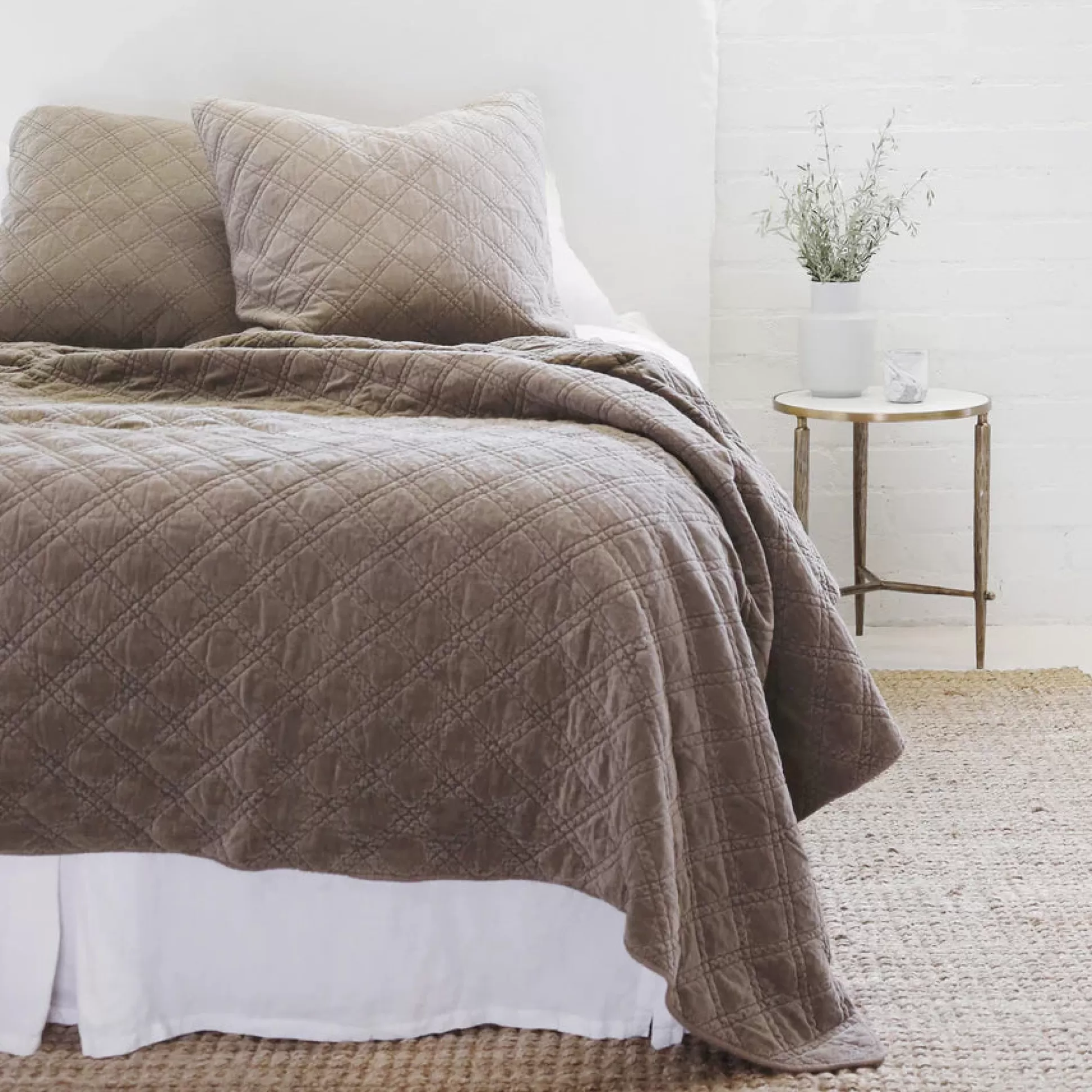 Brussels King Coverlet, Walnut^Be Home New