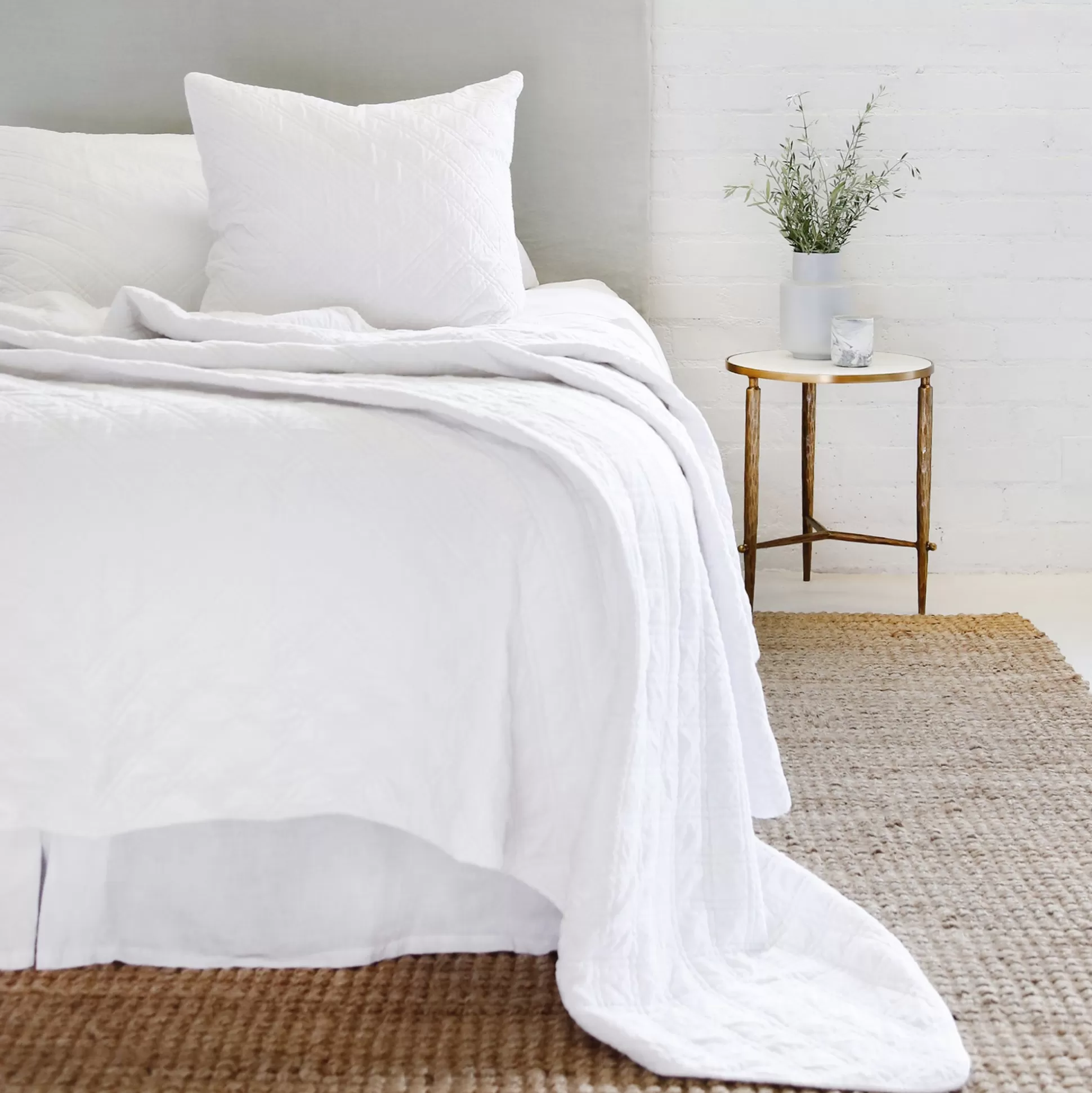 Brussels King Coverlet, White^Be Home Cheap