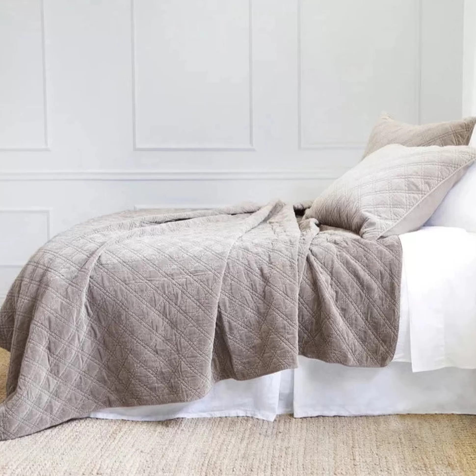 Brussels Queen Coverlet, Walnut^Be Home Shop