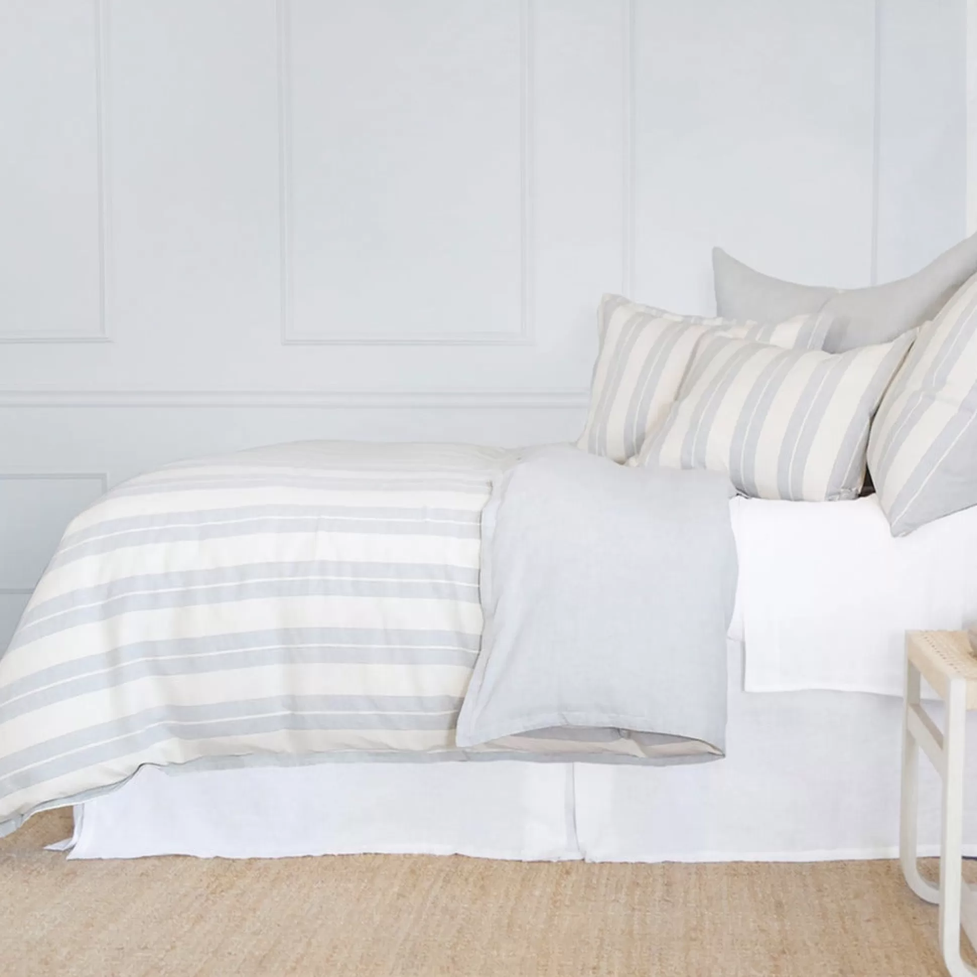 Carter Queen Duvet Cover, Ivory & Denim^Be Home Online