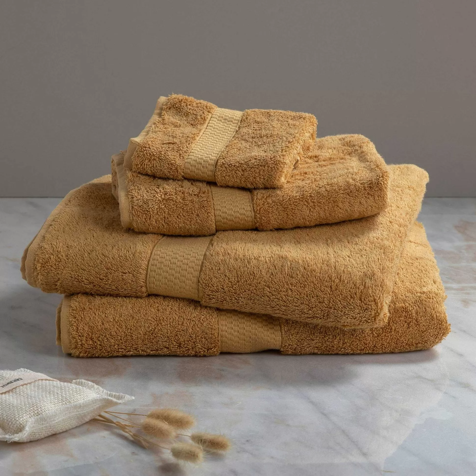 Be Home Bath Towels & Bath Sheets<City Bath Towel, Cinnamon