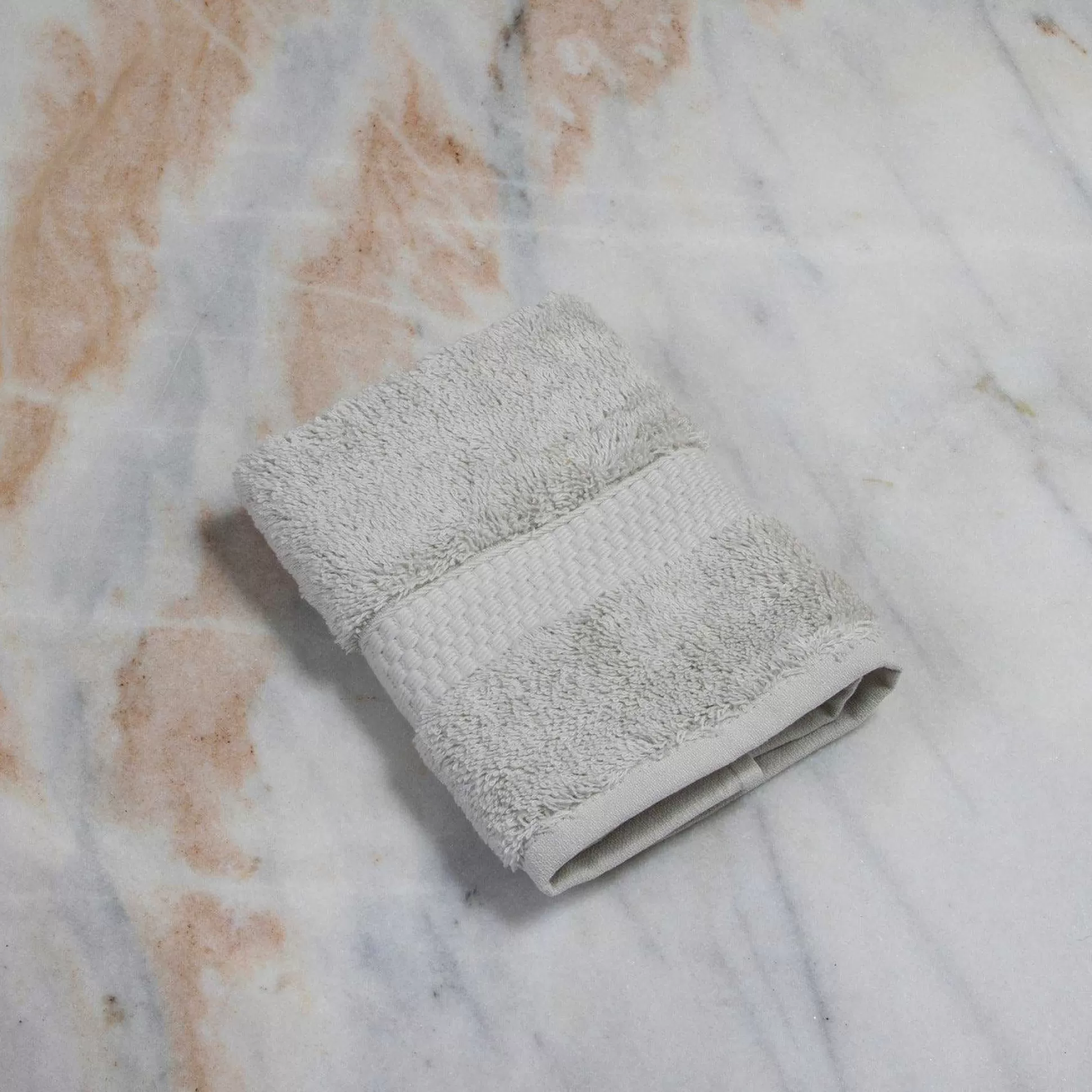 Be Home City Collection<City Washcloth, Pearl