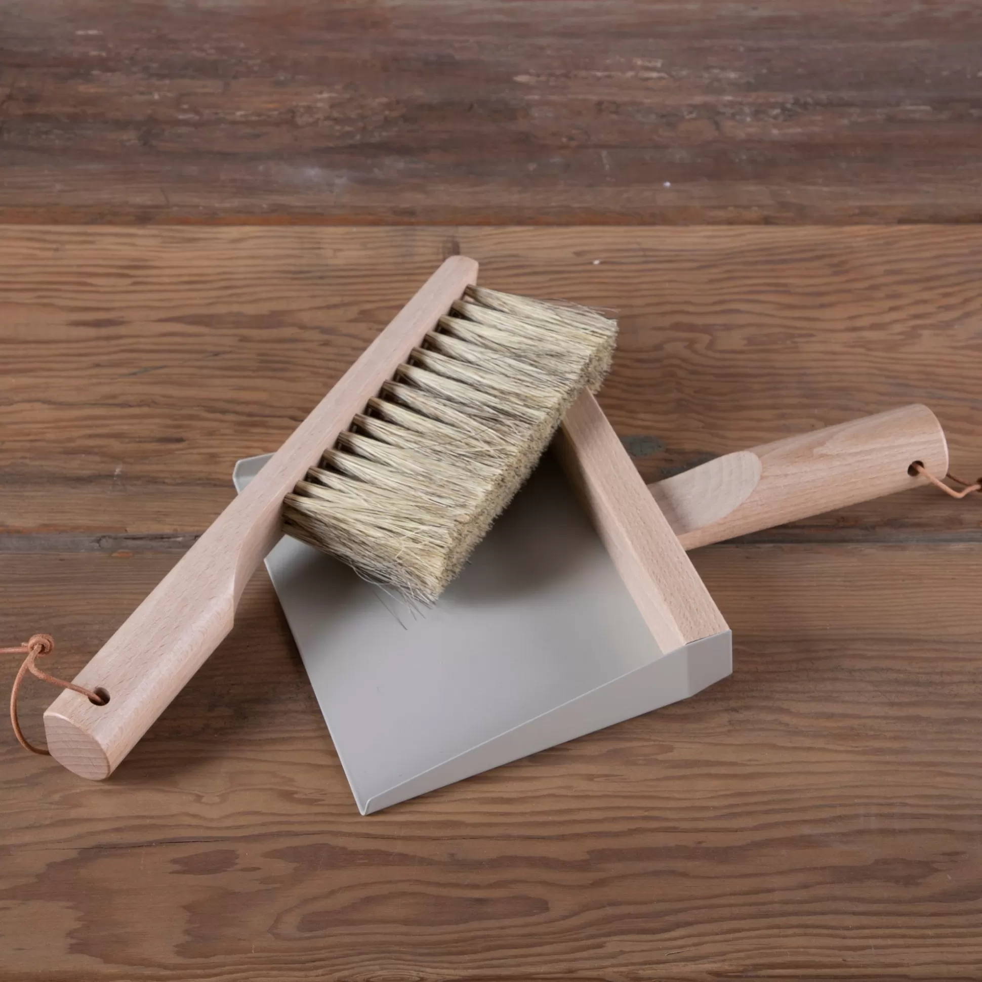 Dustpan & Natural Brush Set, Grey^Be Home Fashion