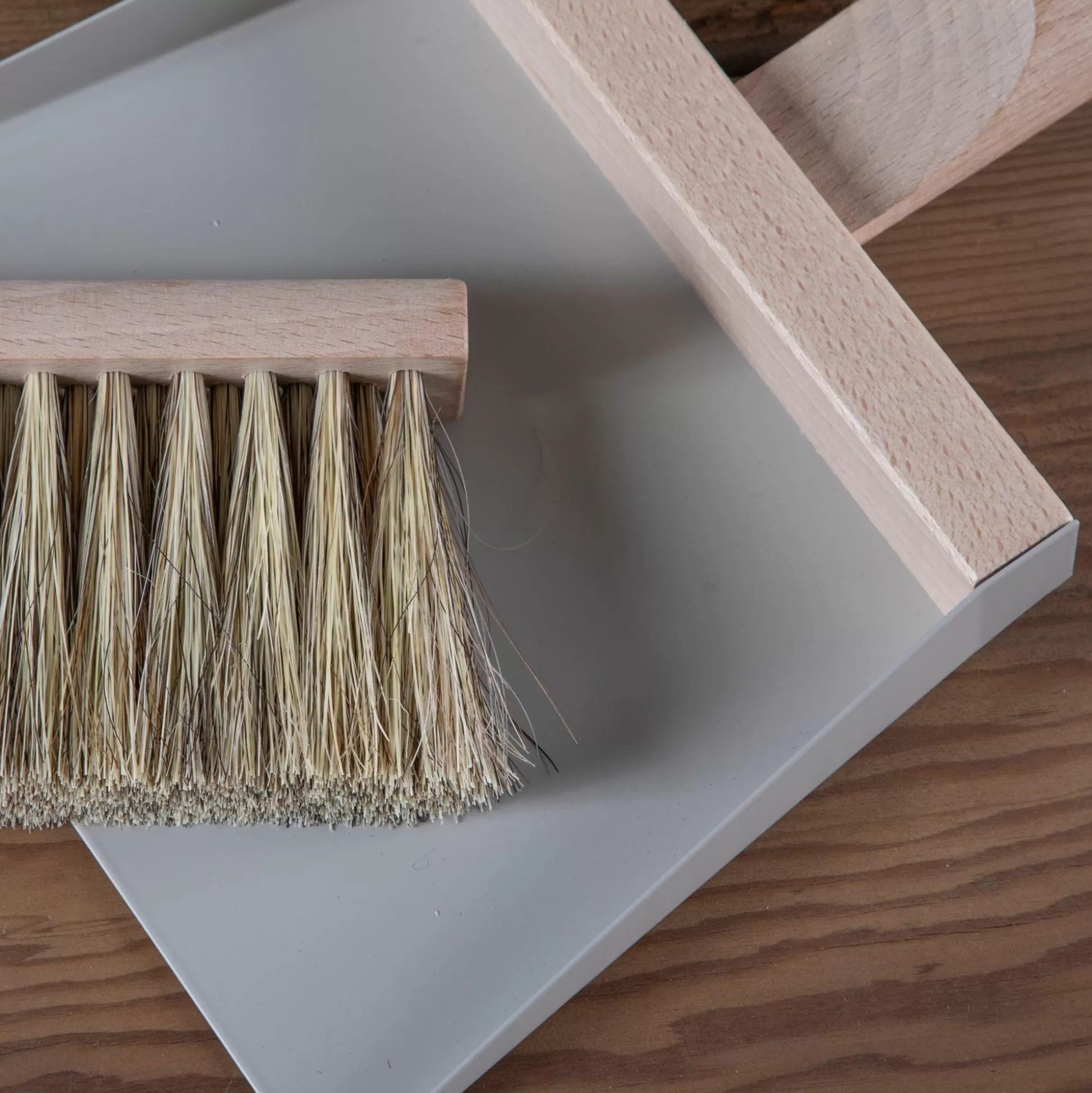 Dustpan & Natural Brush Set, Grey^Be Home Fashion