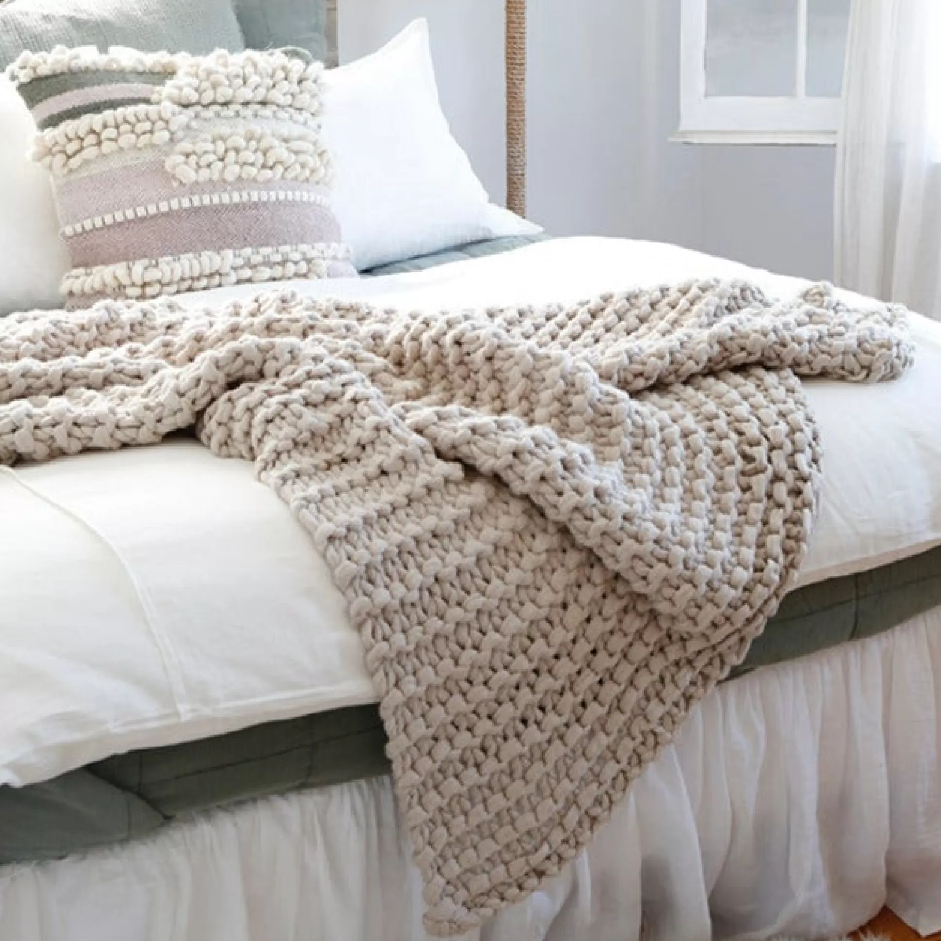 Finn Throw, Taupe^Be Home Fashion