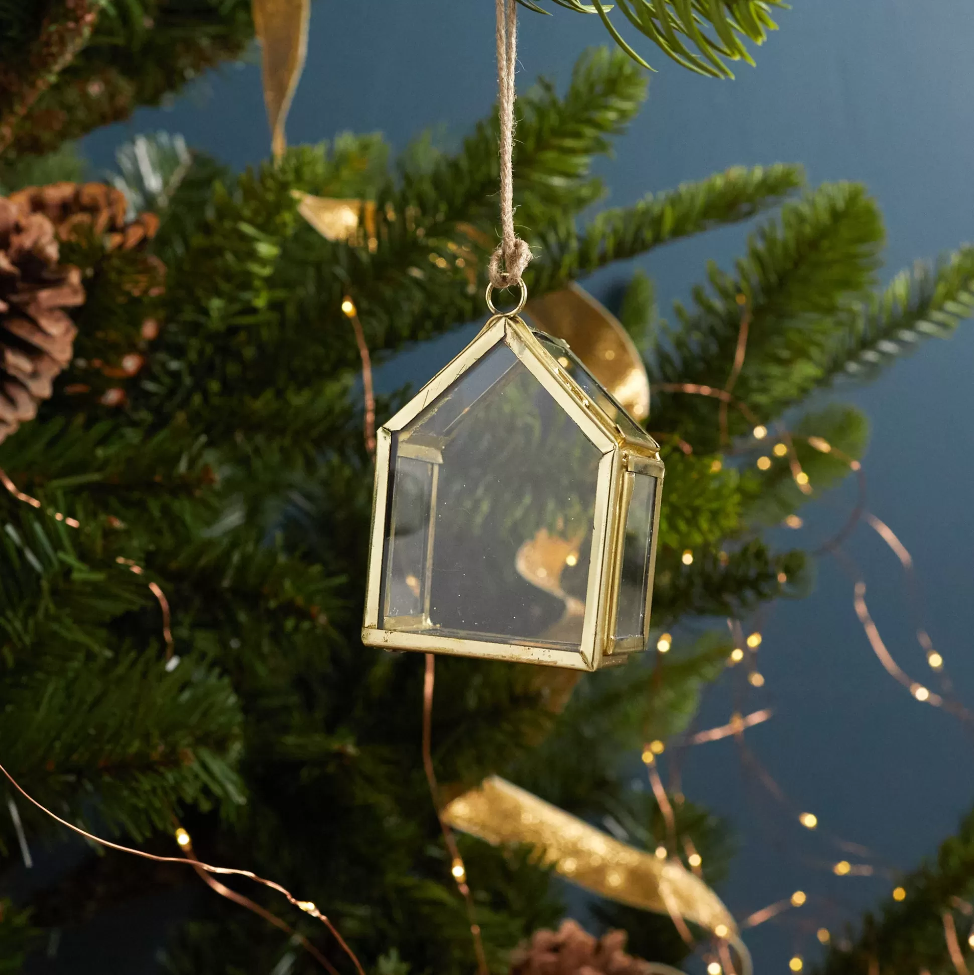 Glass House Ornament, Extra Small^Be Home Hot