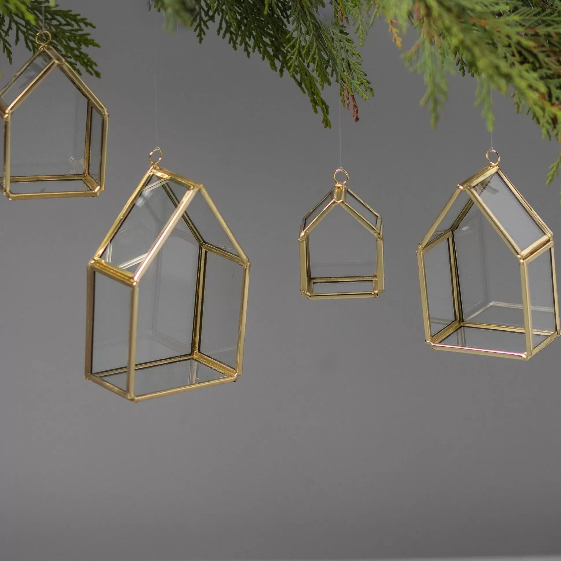 Glass House Ornament, Extra Small^Be Home Hot