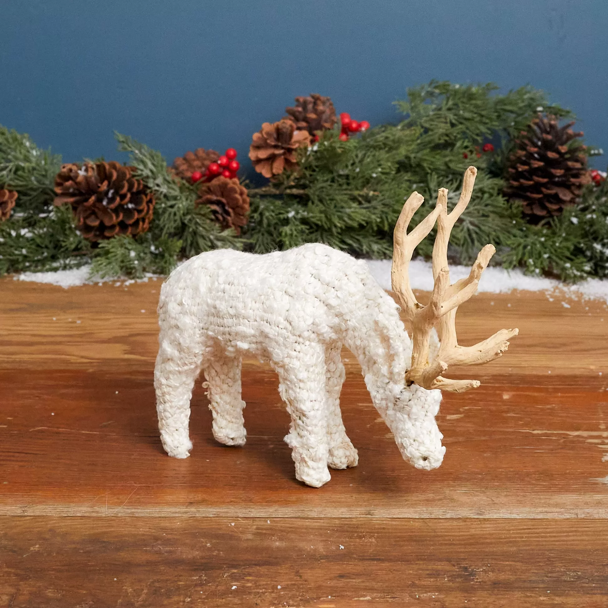 Grazing Boucle Reindeer, Small^Be Home Flash Sale