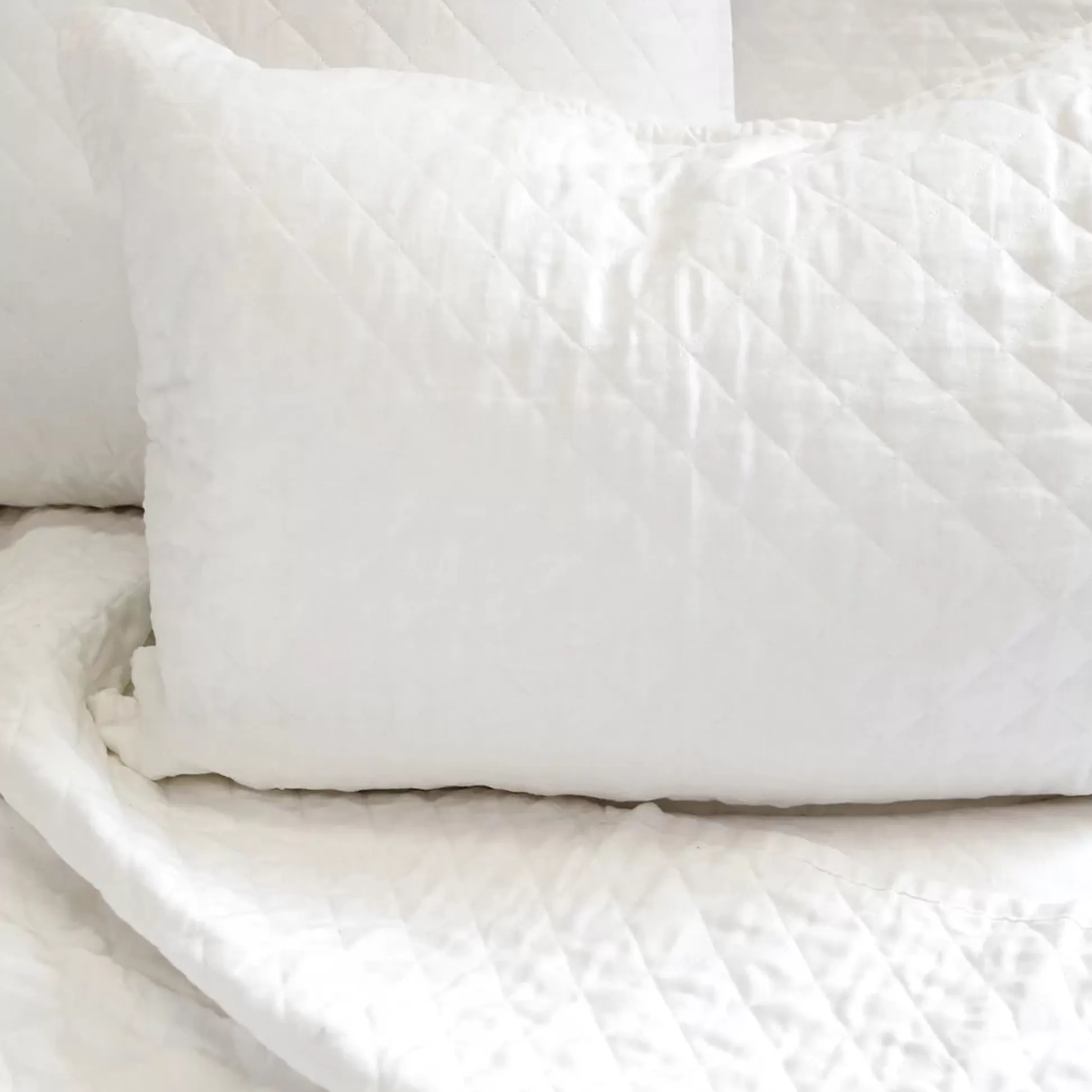 Hampton Big Pillow, White^Be Home Best Sale