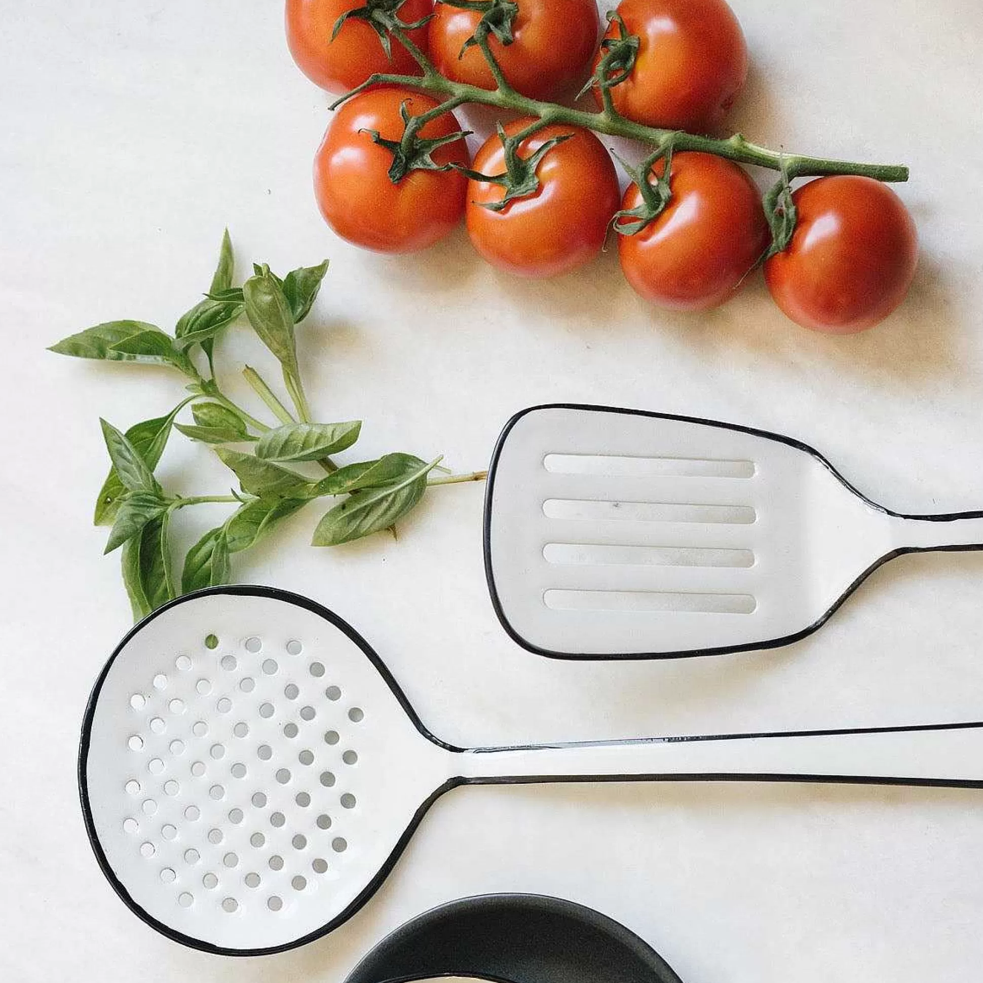 Be Home Cooking Utensils<Harlow Skimmer, White