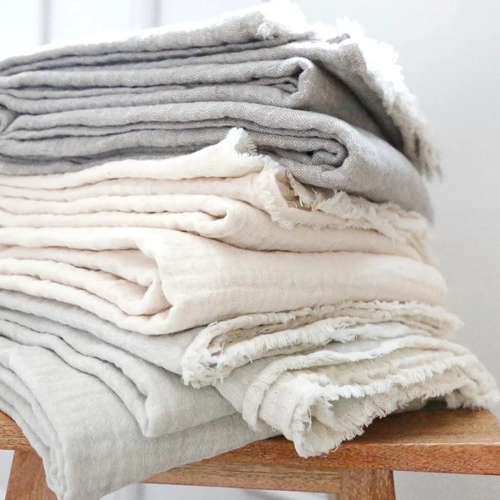 Hermosa Oversized Throw, Light Grey & Cream^Be Home Shop