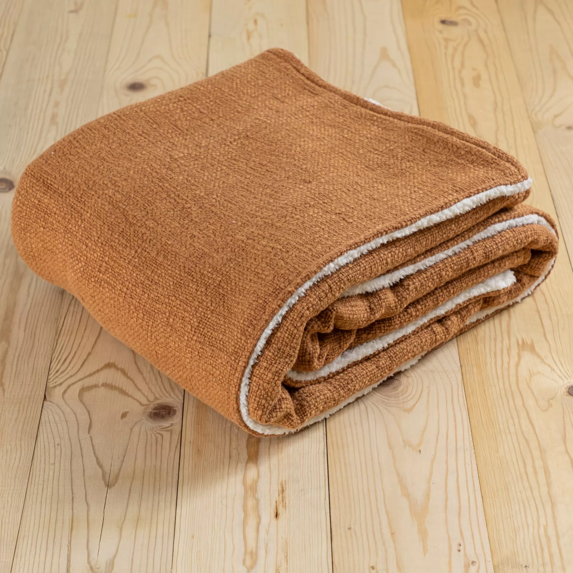 Humboldt Throw, Amber^Be Home Clearance