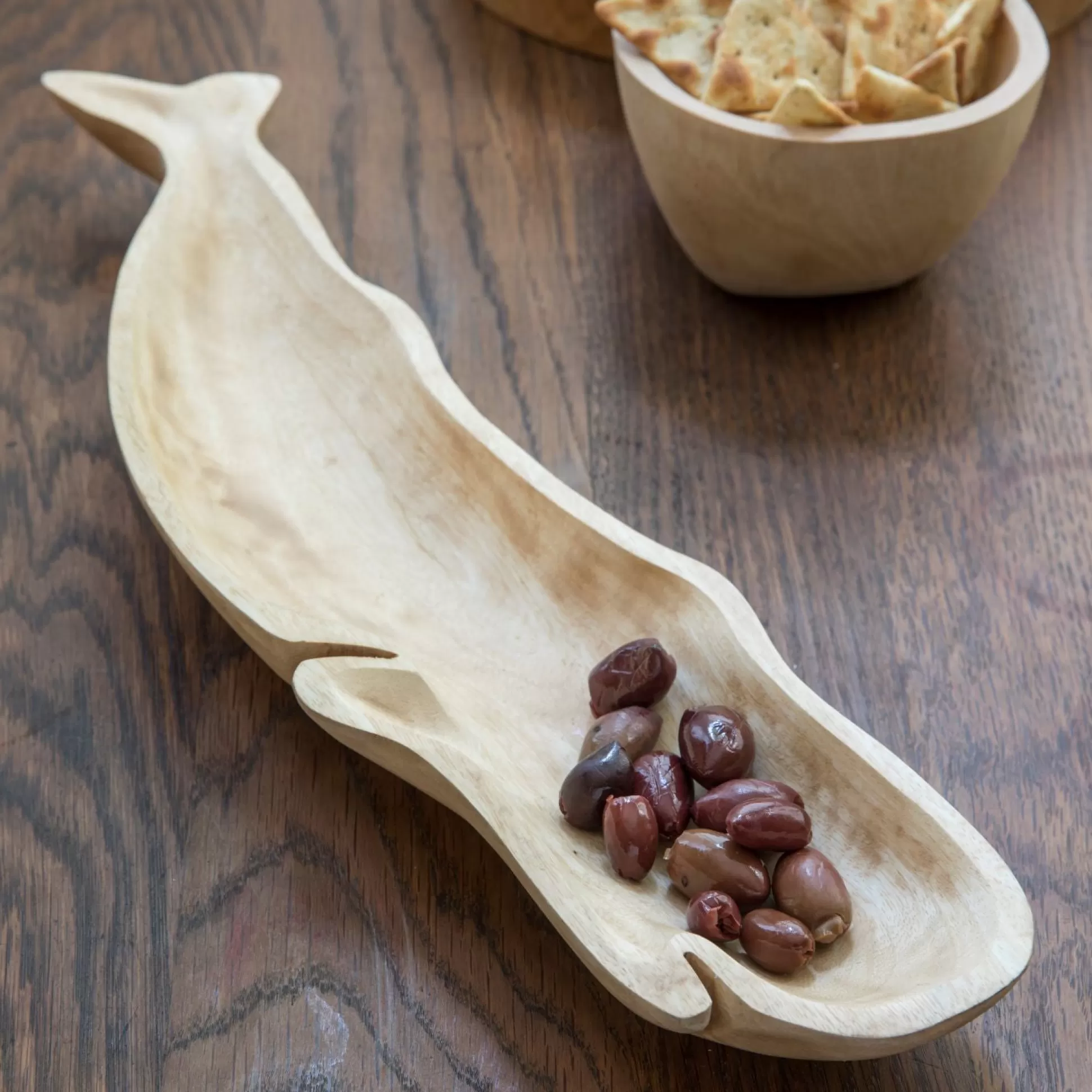 Kiln Mango Wood Whale Dish^Be Home Outlet