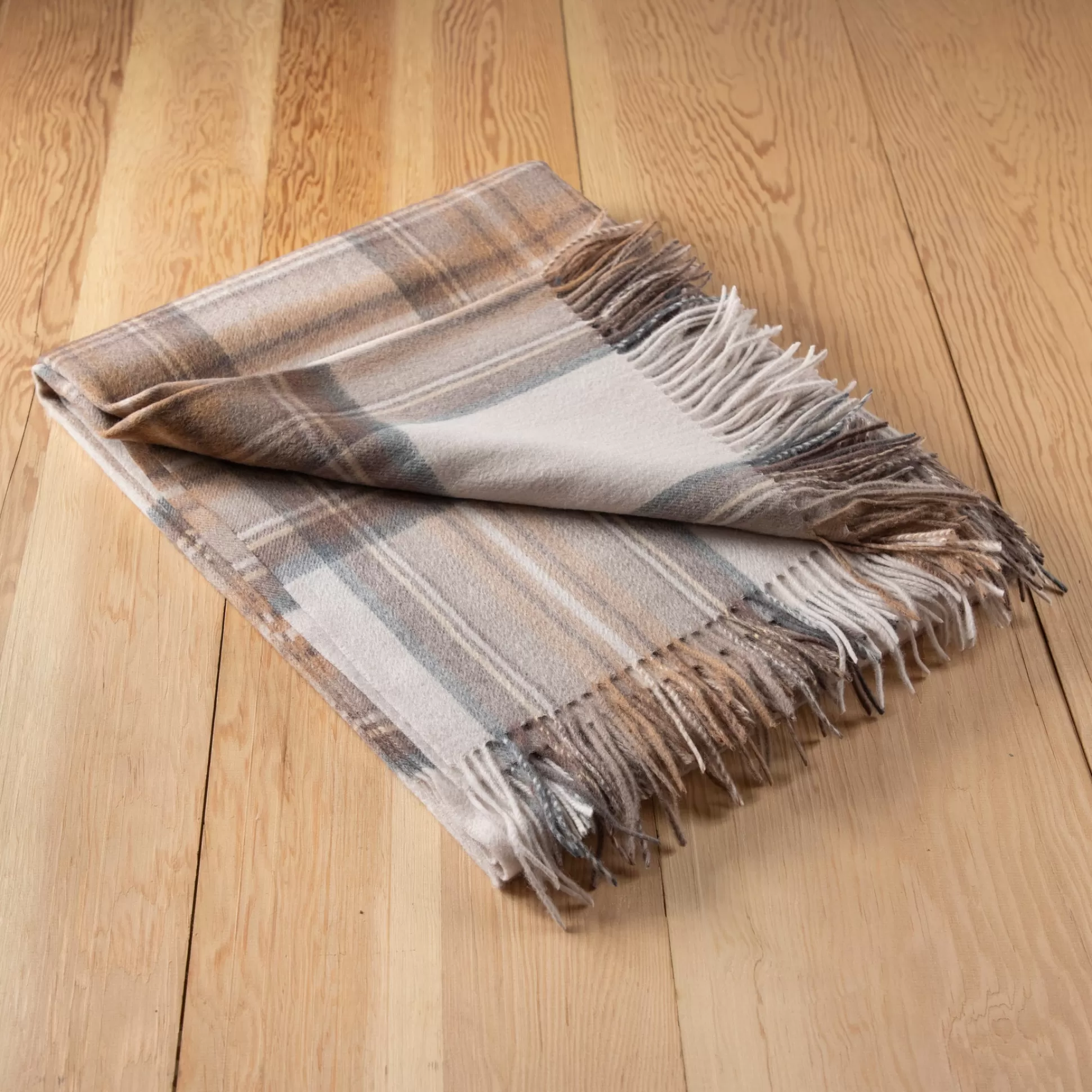 Lambswool Blanket in Stewart Natural Dress Tartan^Be Home Flash Sale