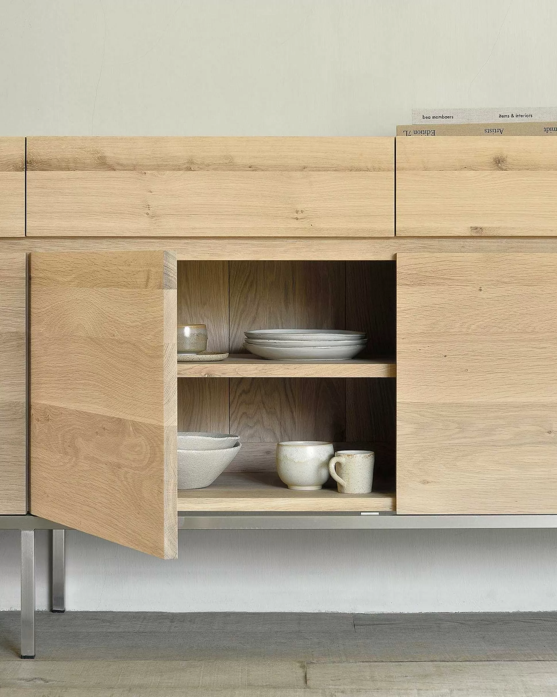 Be Home Sideboards<Ligna Sideboard with Stainless Steel, 4 Doors & 4 Drawers