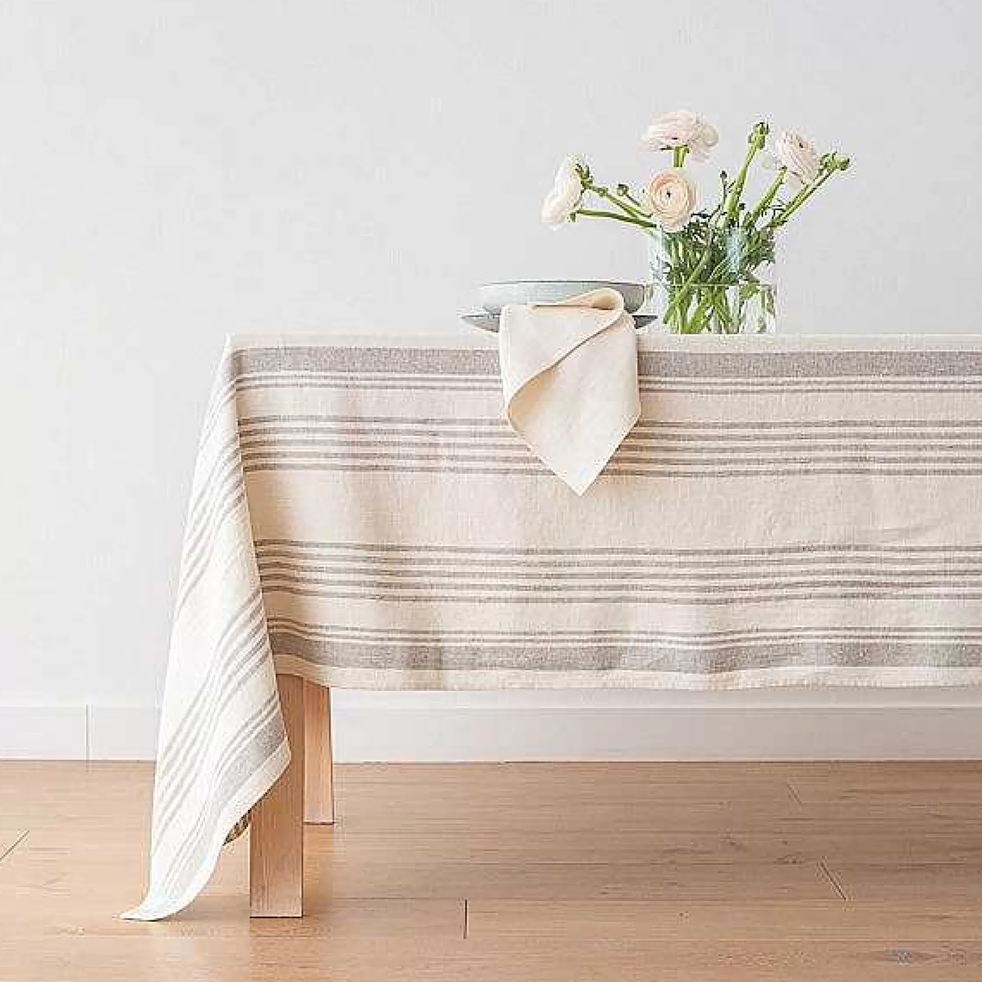 Be Home Table Linens<Linum Tablecloth, Cream