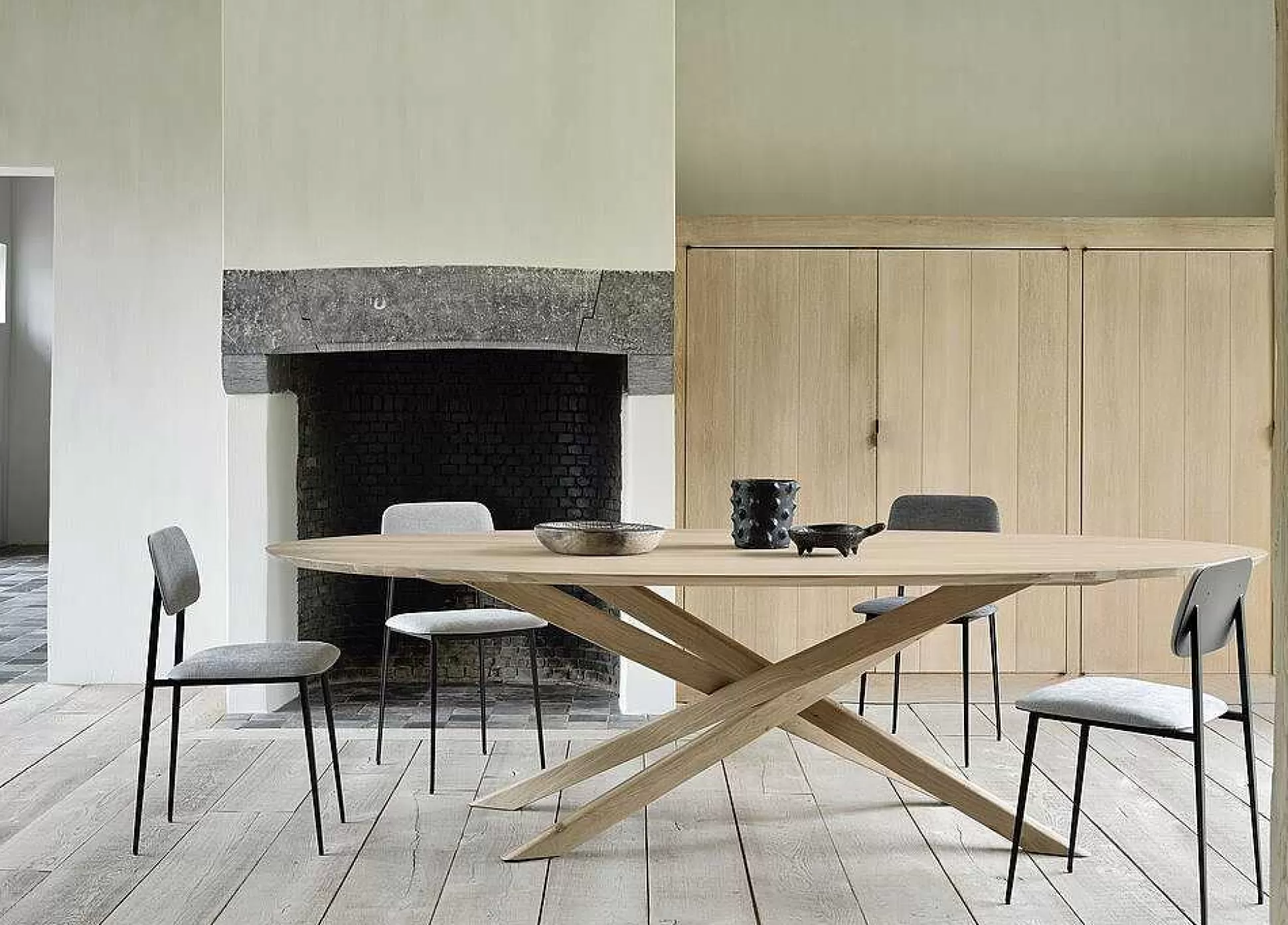 Be Home Dining Tables<Mikado Solid Oak Oval Dining Table