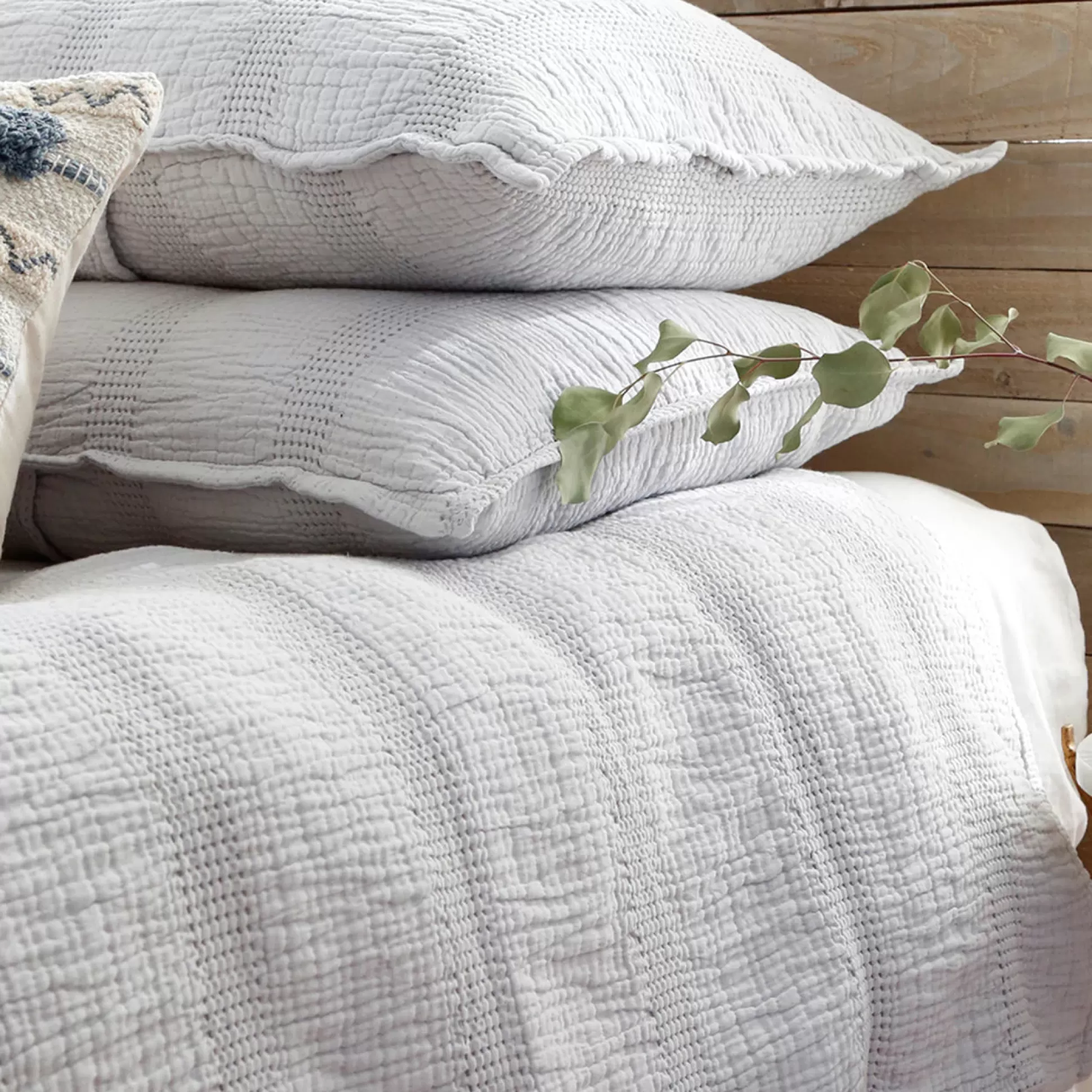 Nantucket King Matelasse Coverlet, Grey^Be Home Sale