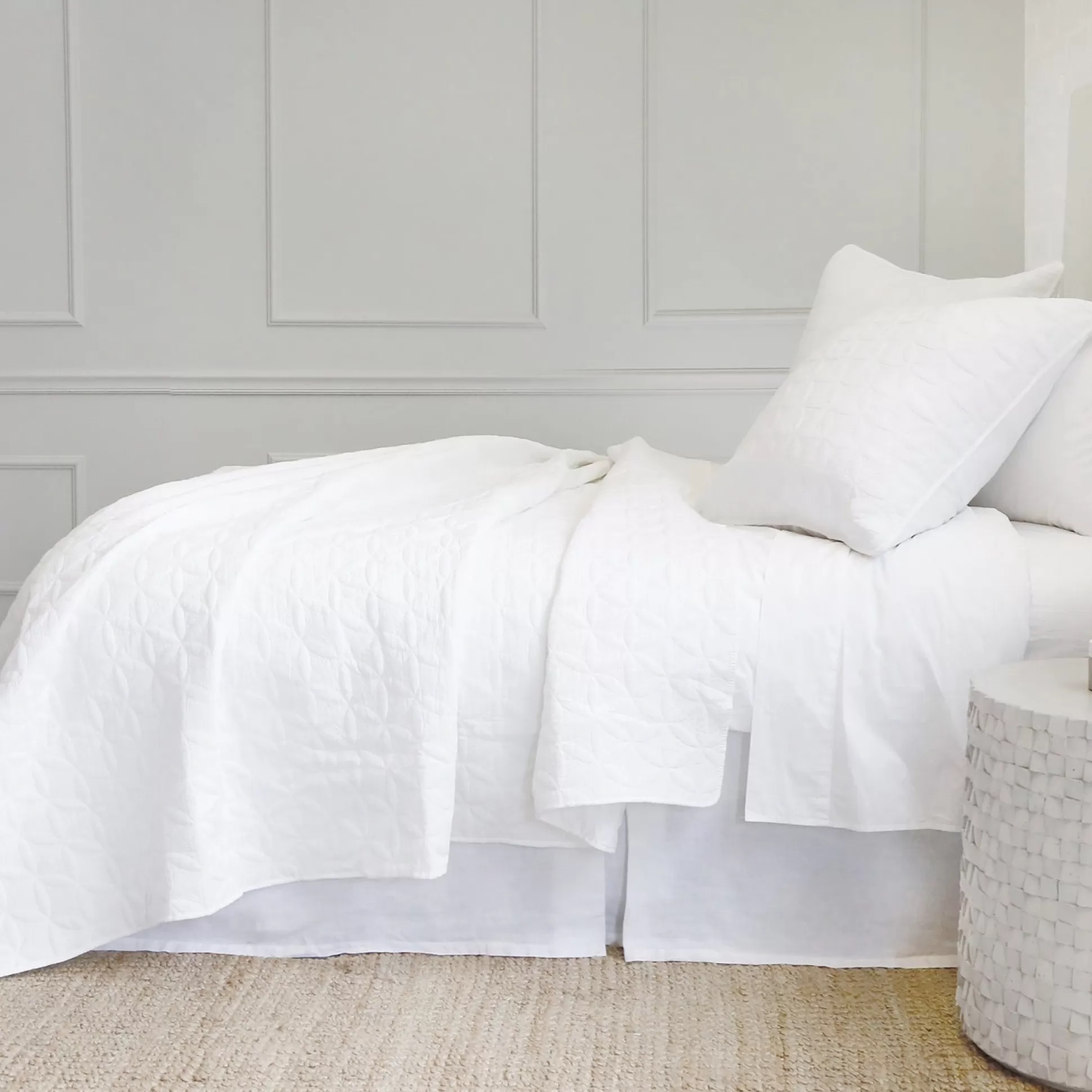 Oslo King Coverlet, White^Be Home Outlet