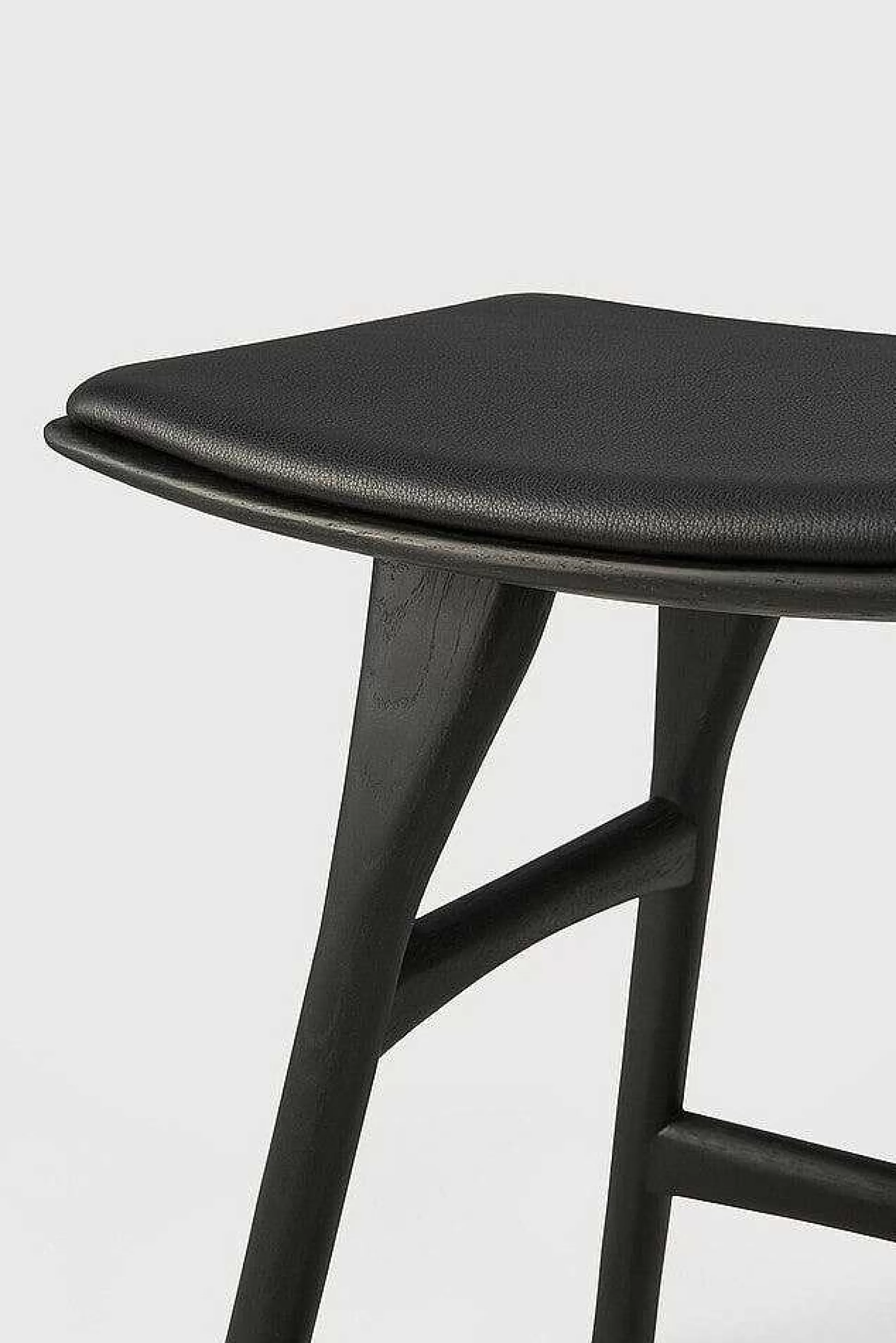 Be Home Stools<Osso Stool, Varnished Oak, Black with Black Leather Seat