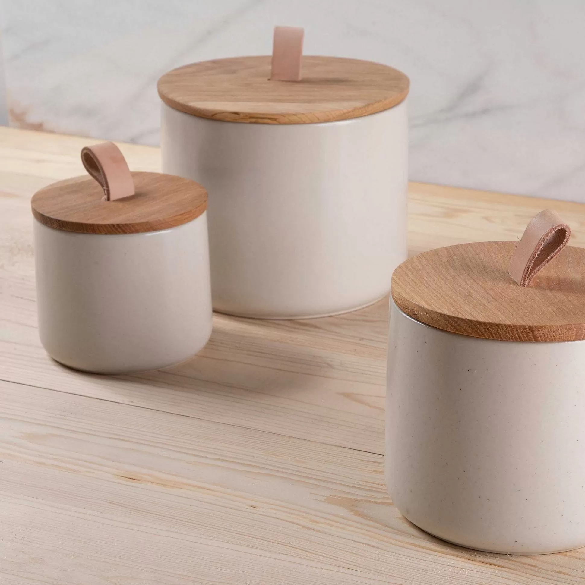 Be Home Canisters<Pacifica Canister with Oak Wood Lid, Vanilla, Large