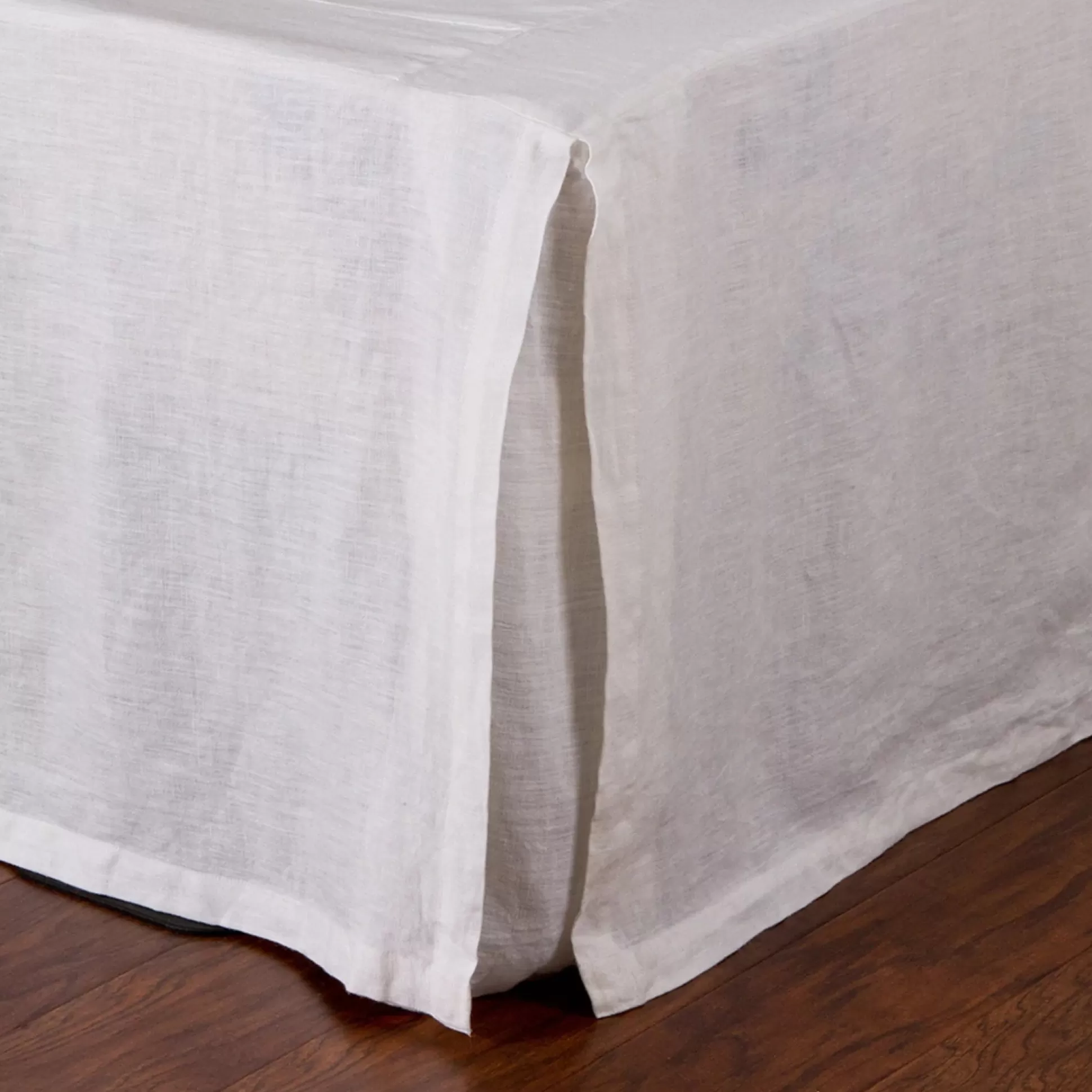 Pleated Linen King Bedskirt, White^Be Home Fashion