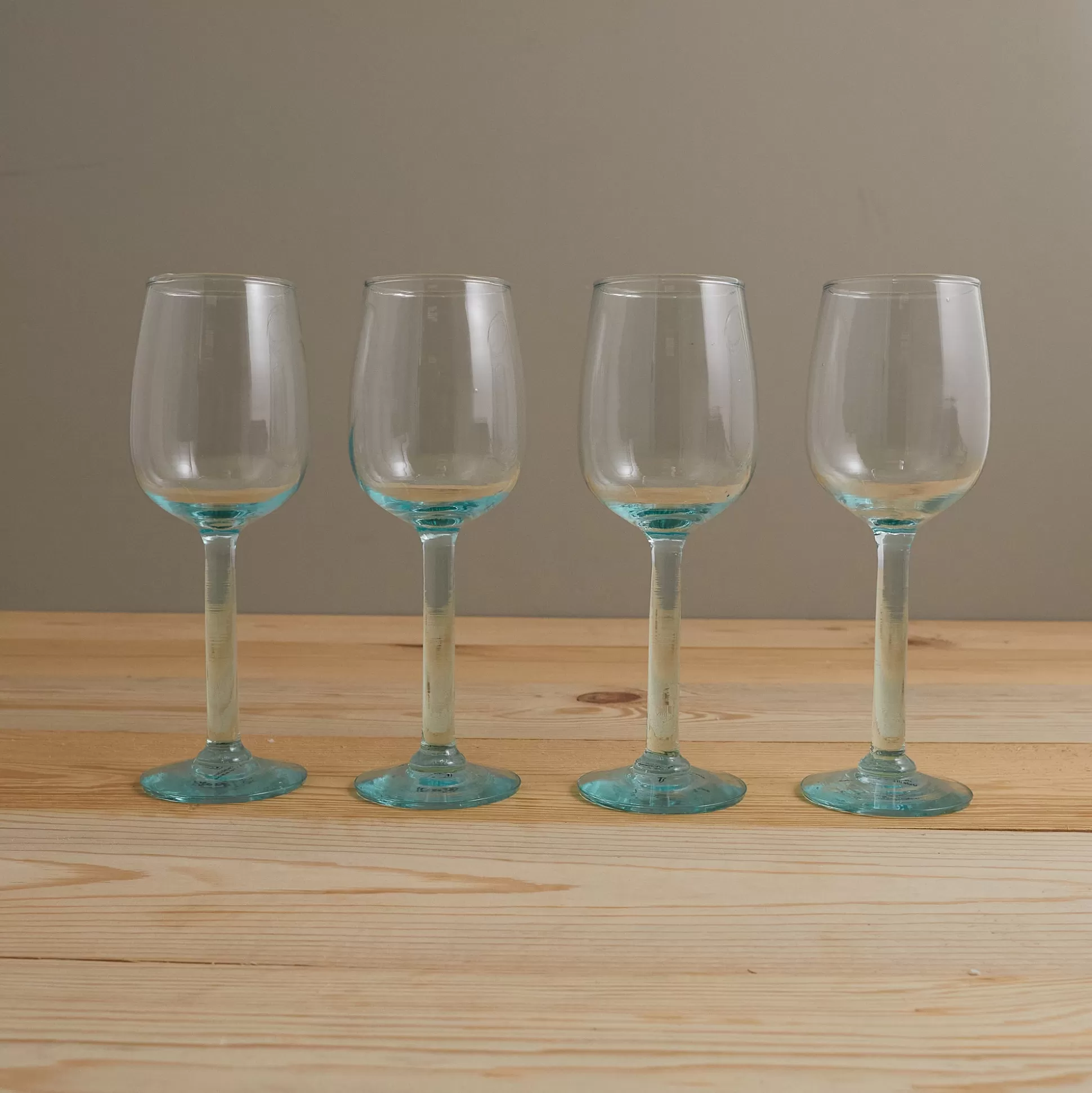 Premium Recycled White Wine Glass, Set of 4^Be Home Clearance