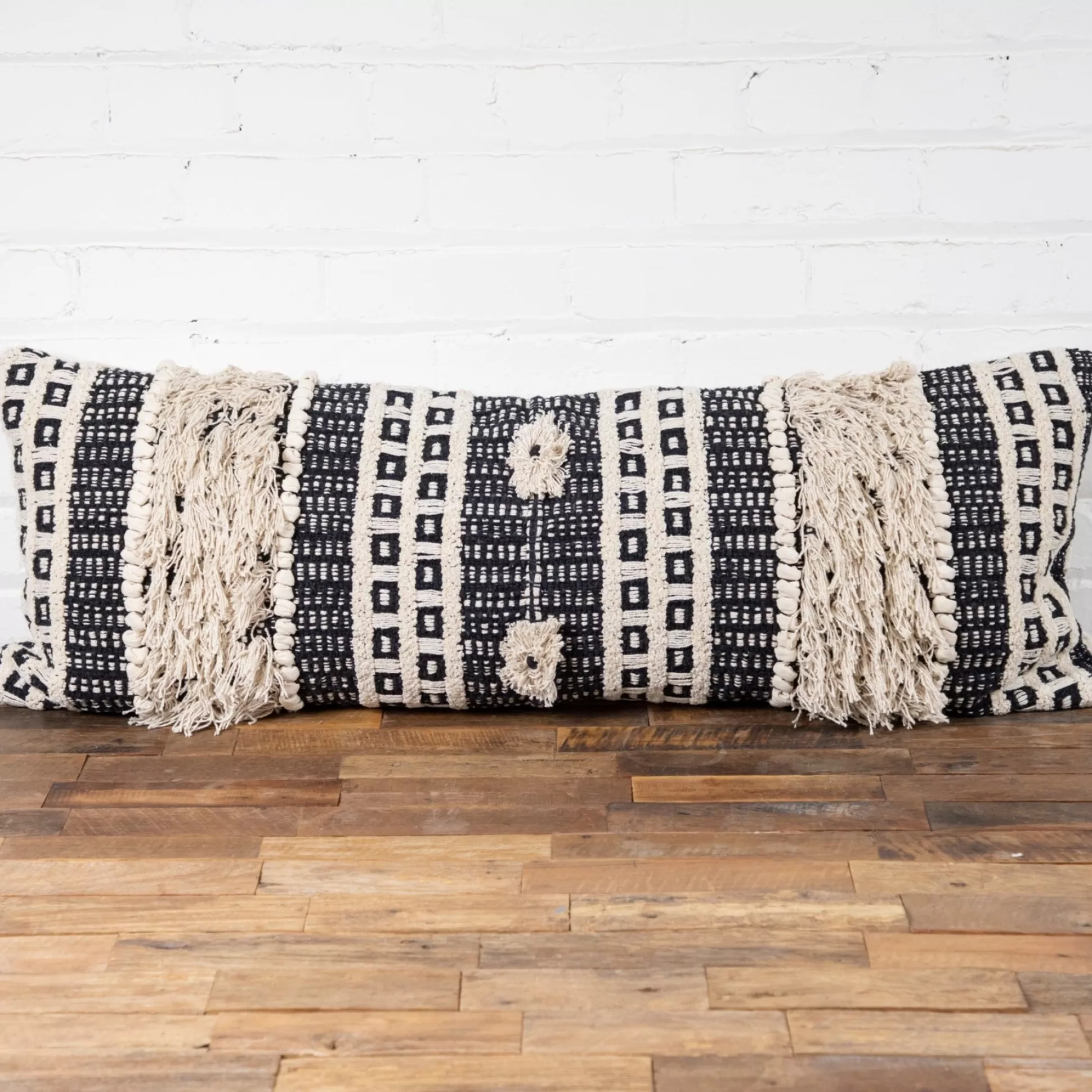 Sawyer Handwoven Rectangular Pillow, Ivory & Black^Be Home Clearance