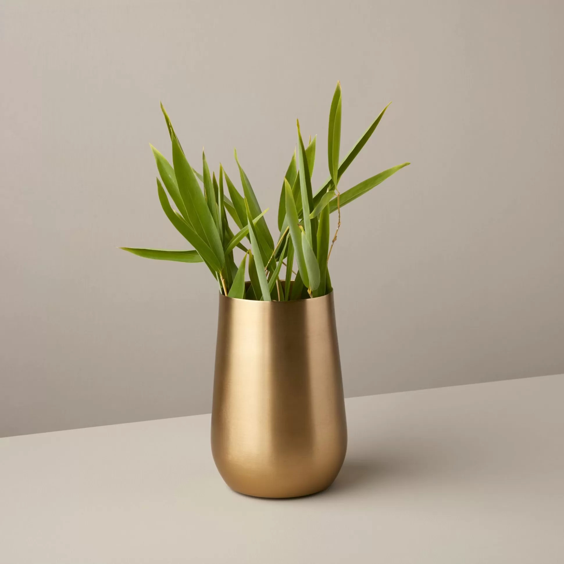 Selene Vase, Medium^Be Home Cheap