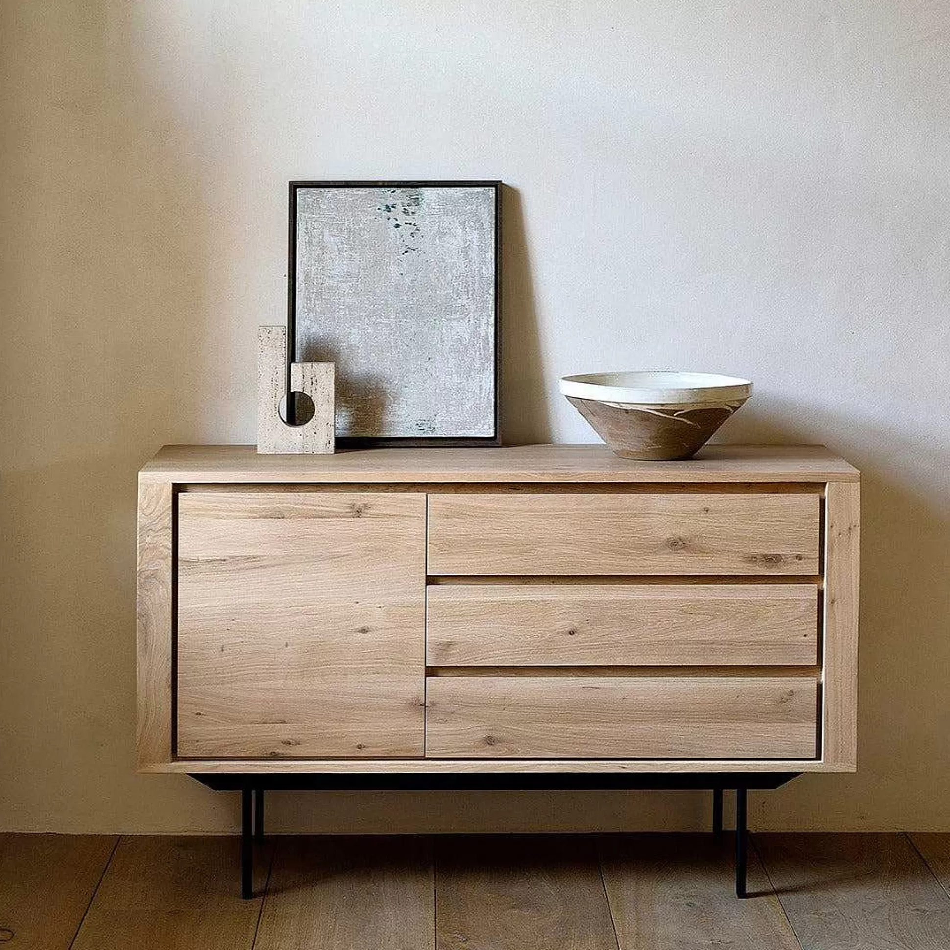 Be Home Sideboards<Shadow Sideboard, 1 Door, 3 Drawers