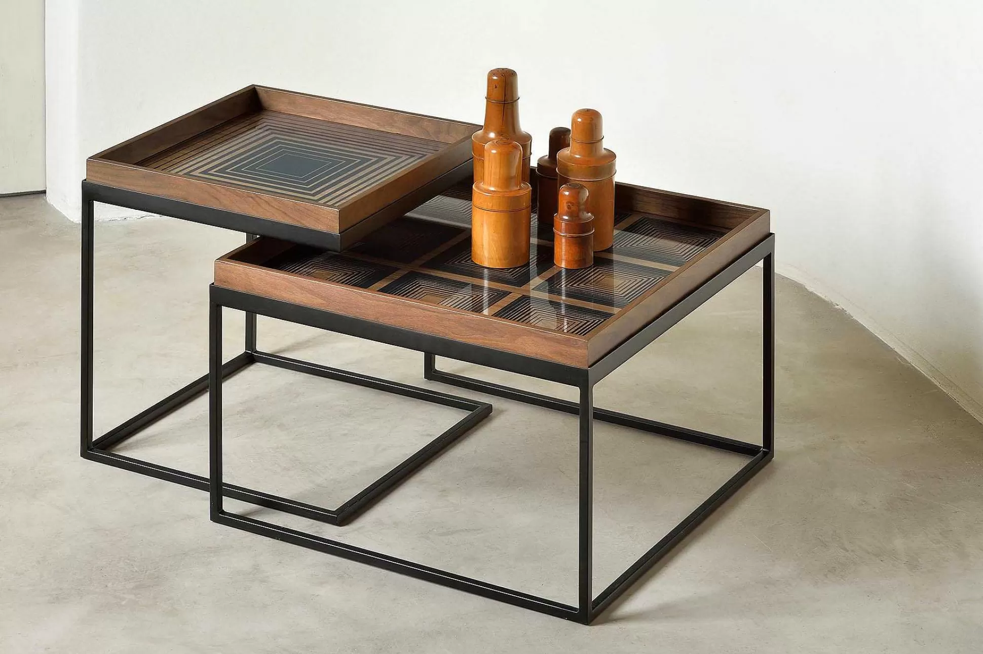 Be Home Tray Tables<Square Tray Coffee Table Set, S & L (Trays Not Included)