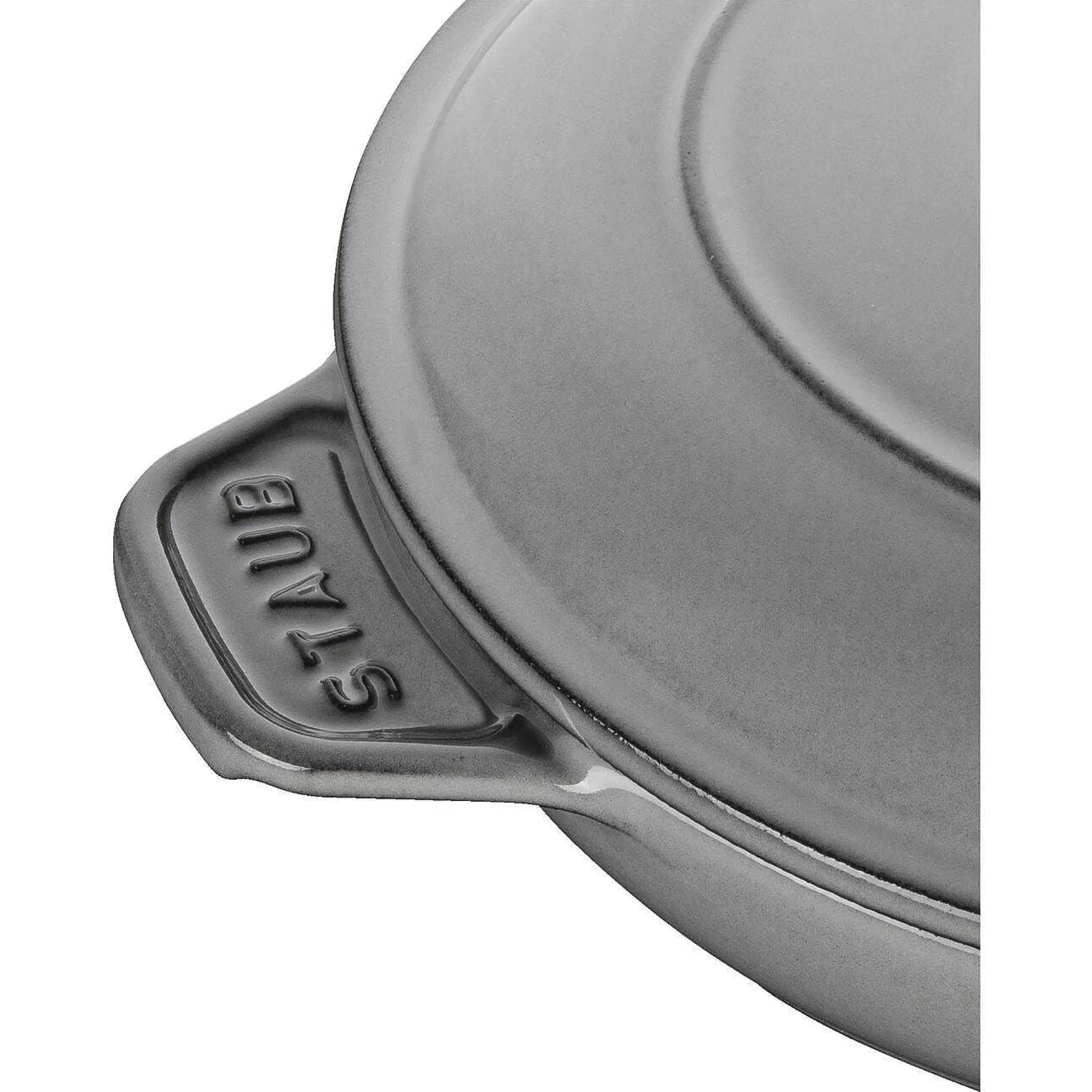 Be Home Bakeware<Staub Round Covered Baking Dish, 8", Graphite Grey