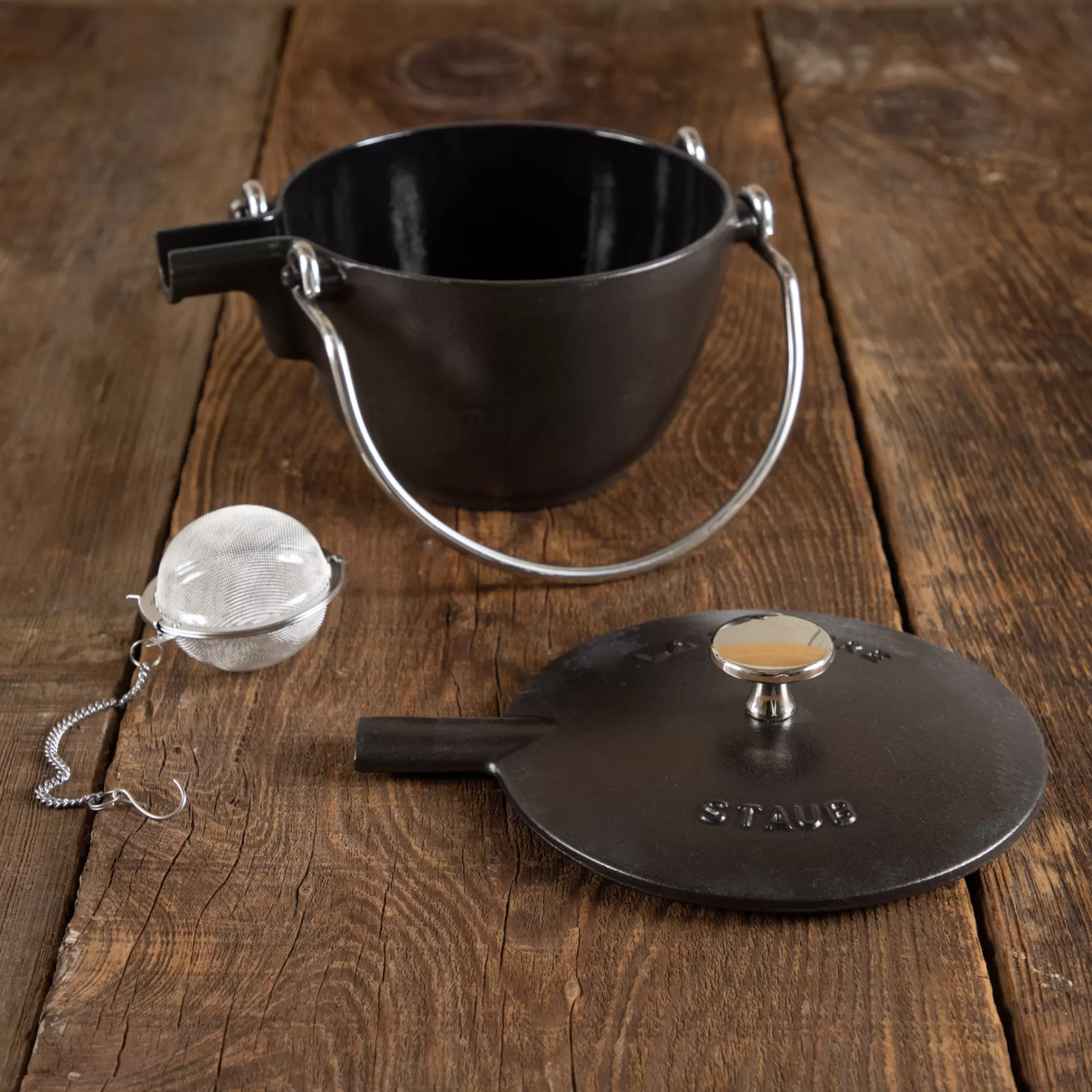 Staub Round Tea Kettle, 1qt, Black^Be Home Sale