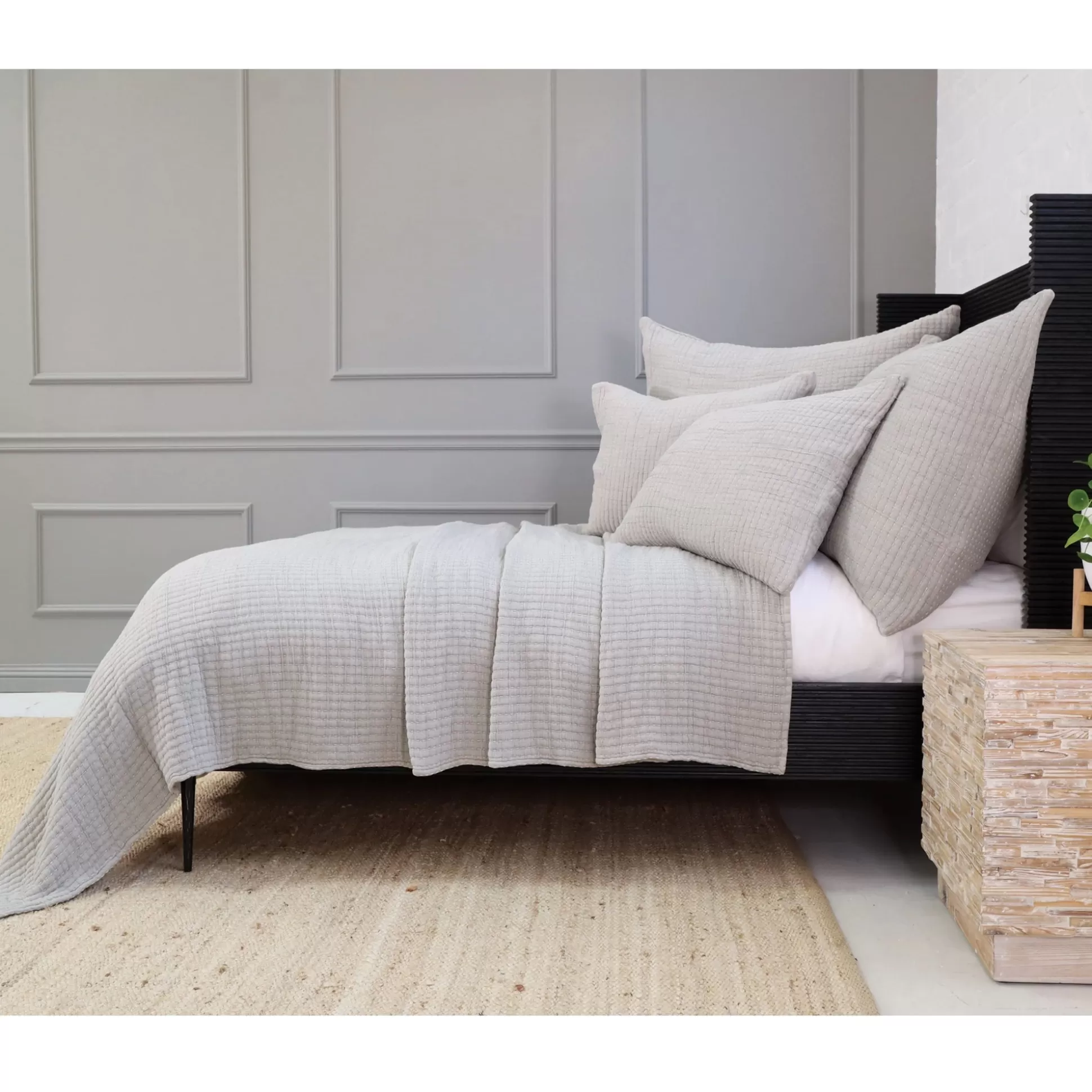 Vancouver King Coverlet, Grey^Be Home Flash Sale