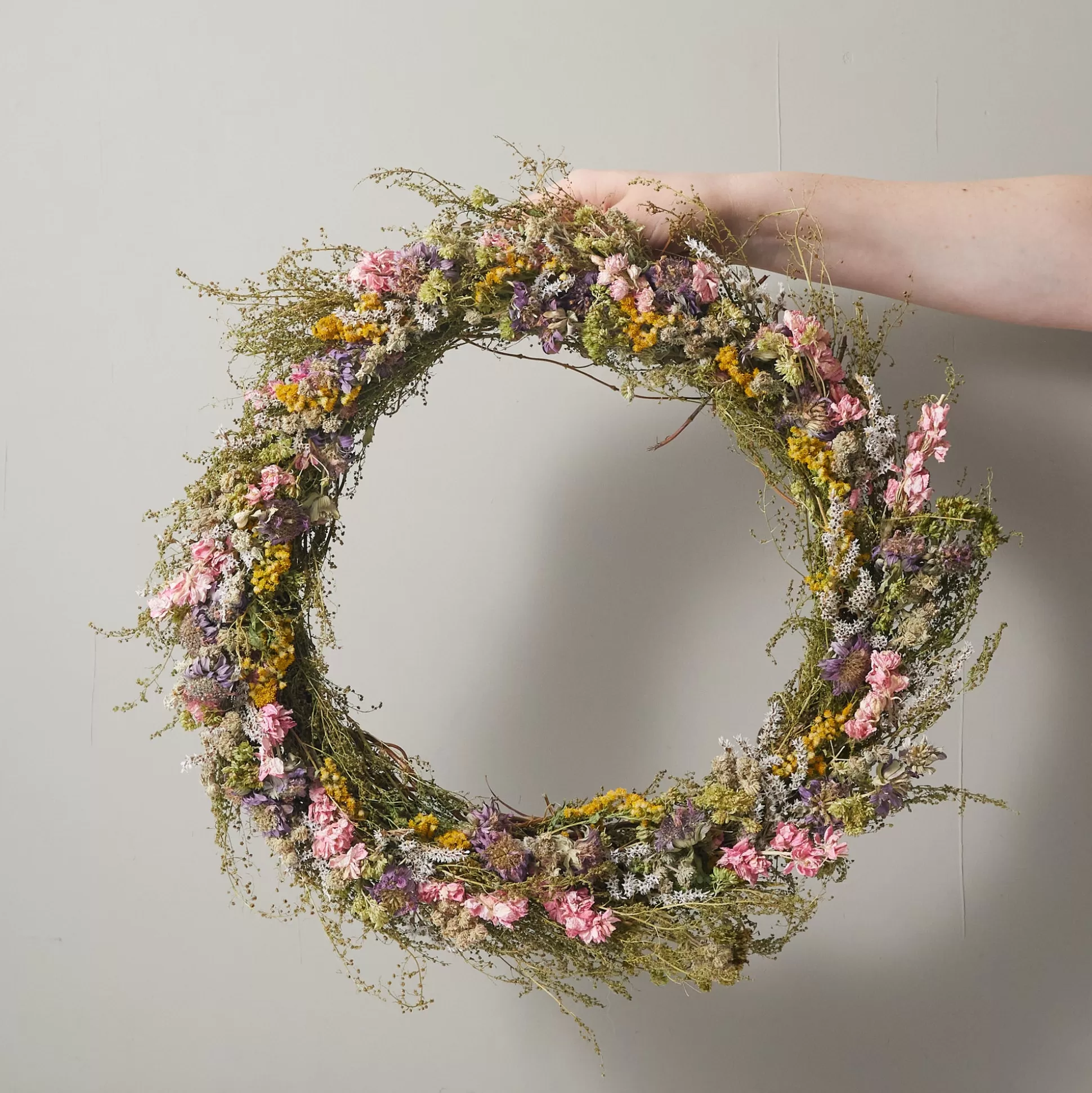 Waltz Wreath^Be Home Cheap