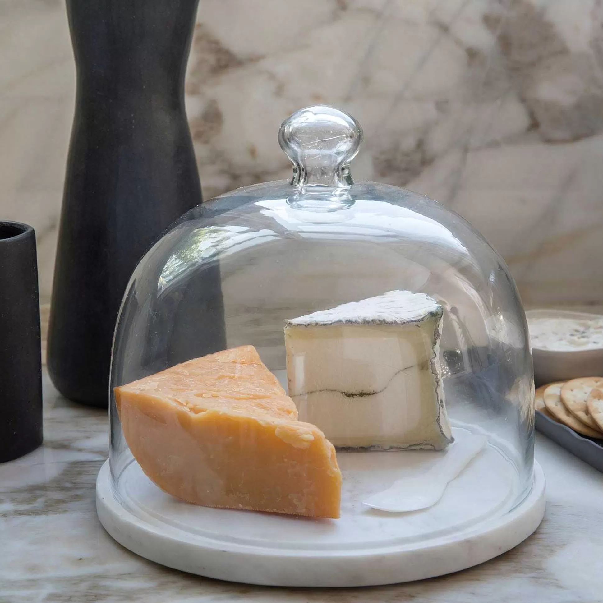 Be Home Cake Stands and Cloches<White Marble & Glass Cloche