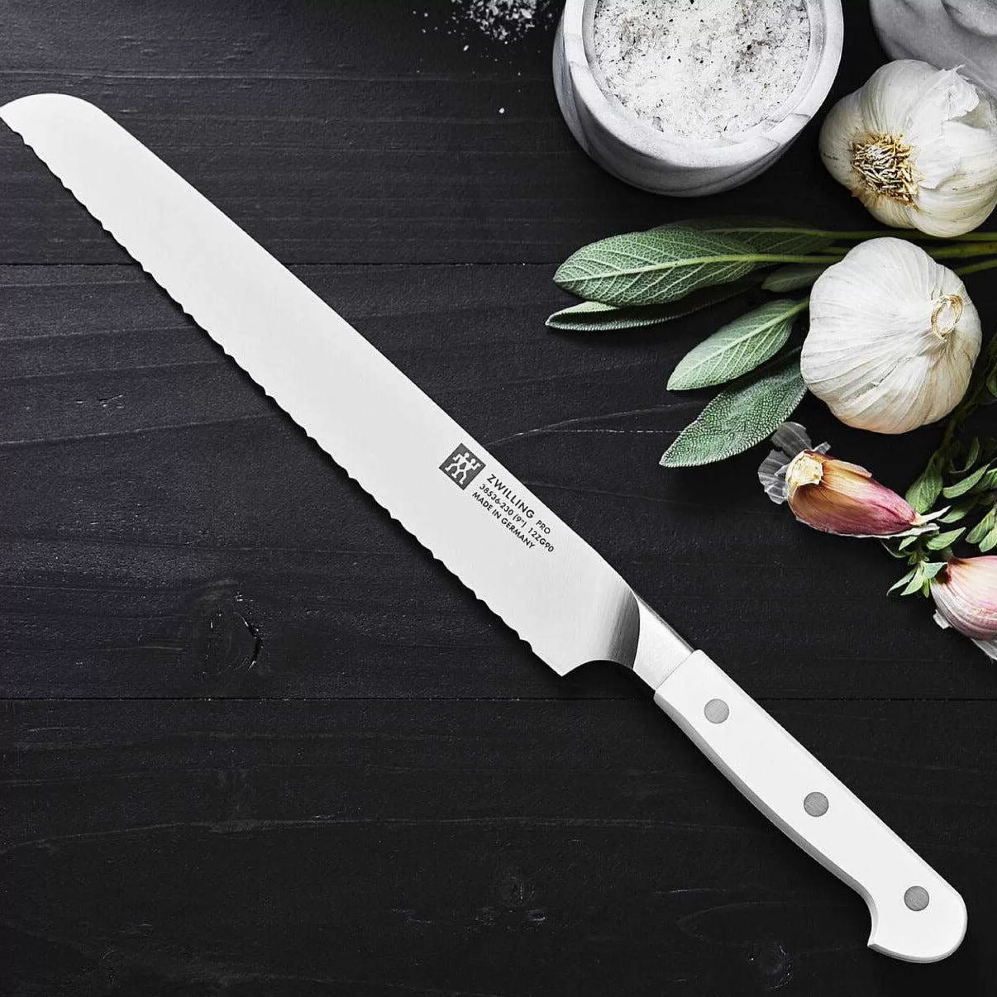 Be Home Zwilling<Zwilling Pro Le Blanc, 9" Bread Knife with Serration