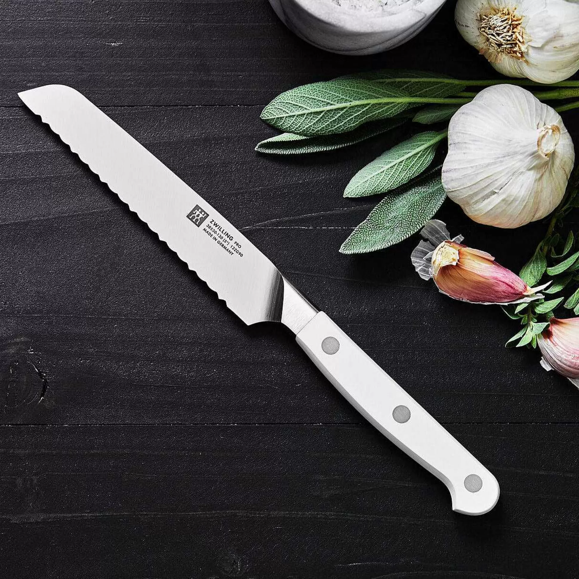 Be Home Zwilling<Zwilling Pro Le Blanc, 5" Serrated Utility Knife